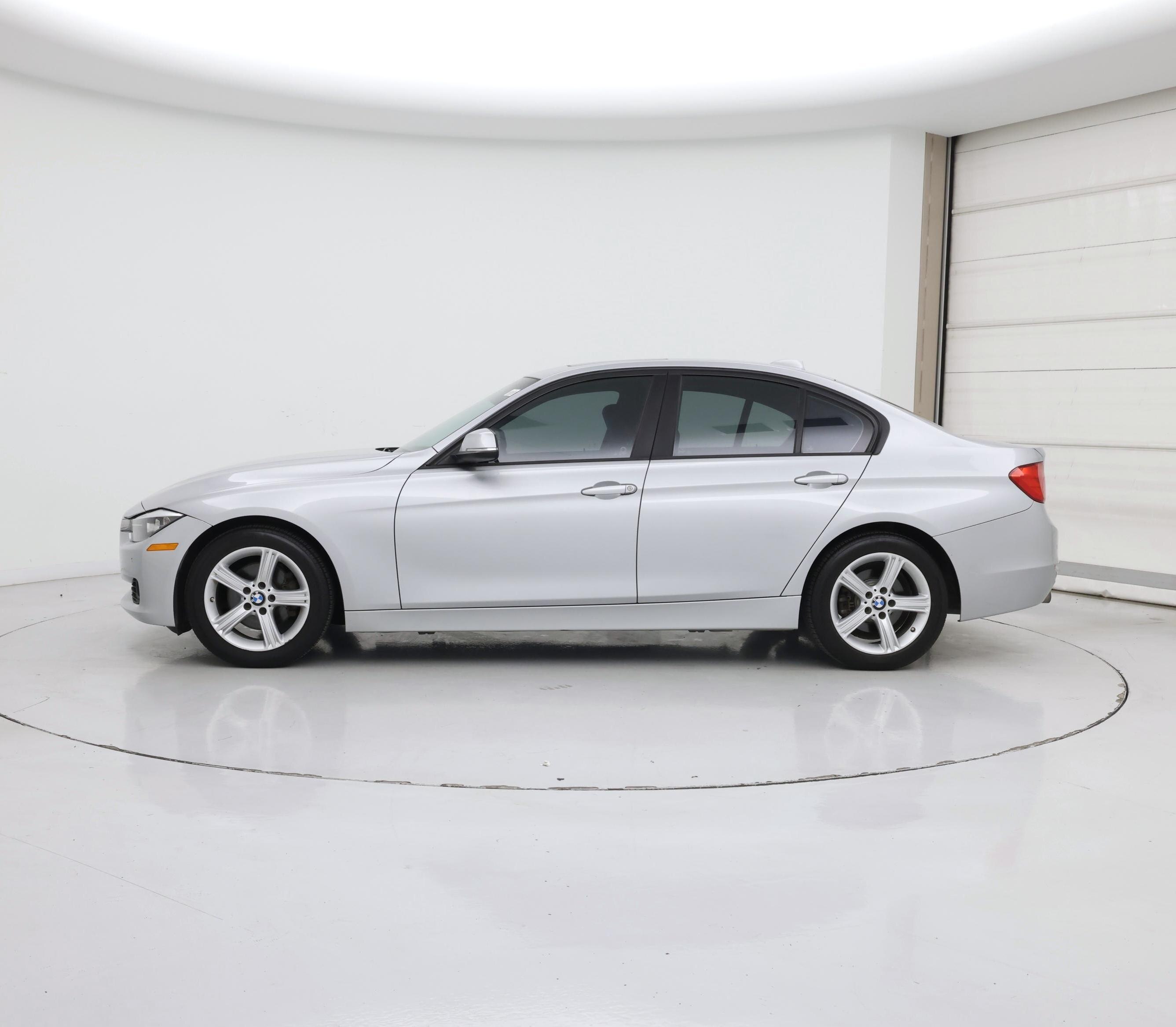 Thumbnail: 2015 BMW 3 Series - 3