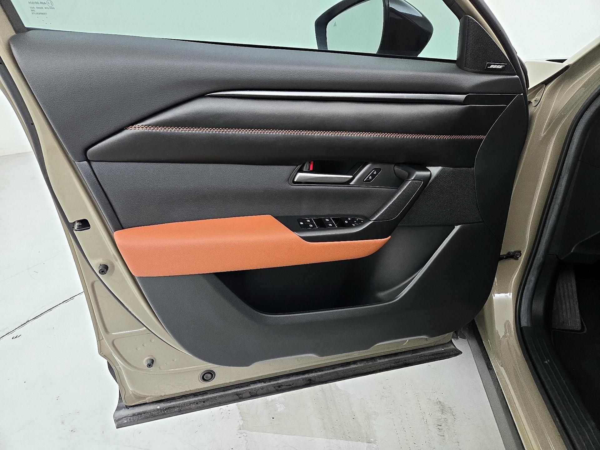 Thumbnail: 2025 Mazda CX-50 - 12