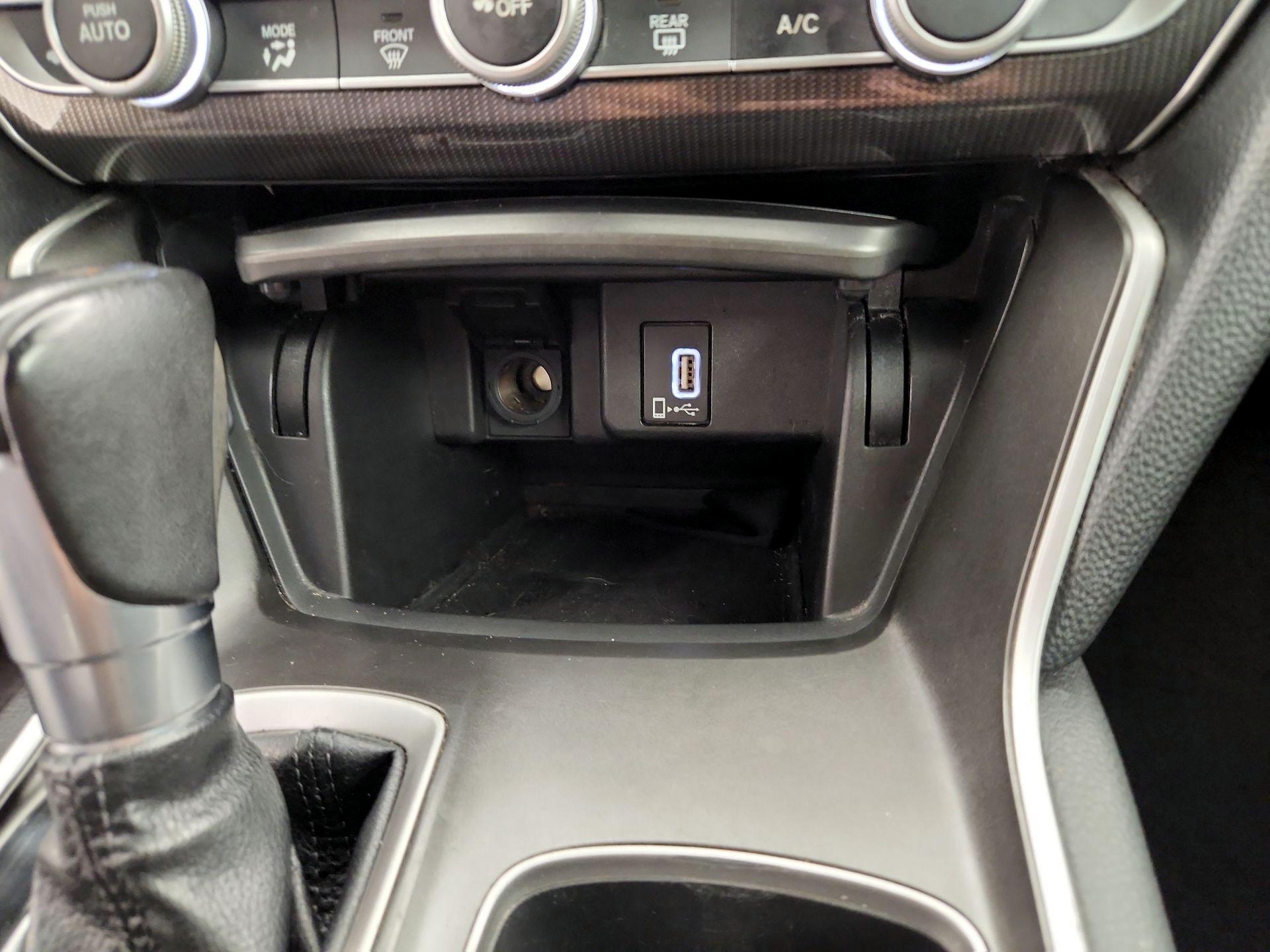 Thumbnail: 2018 Honda Accord - 18