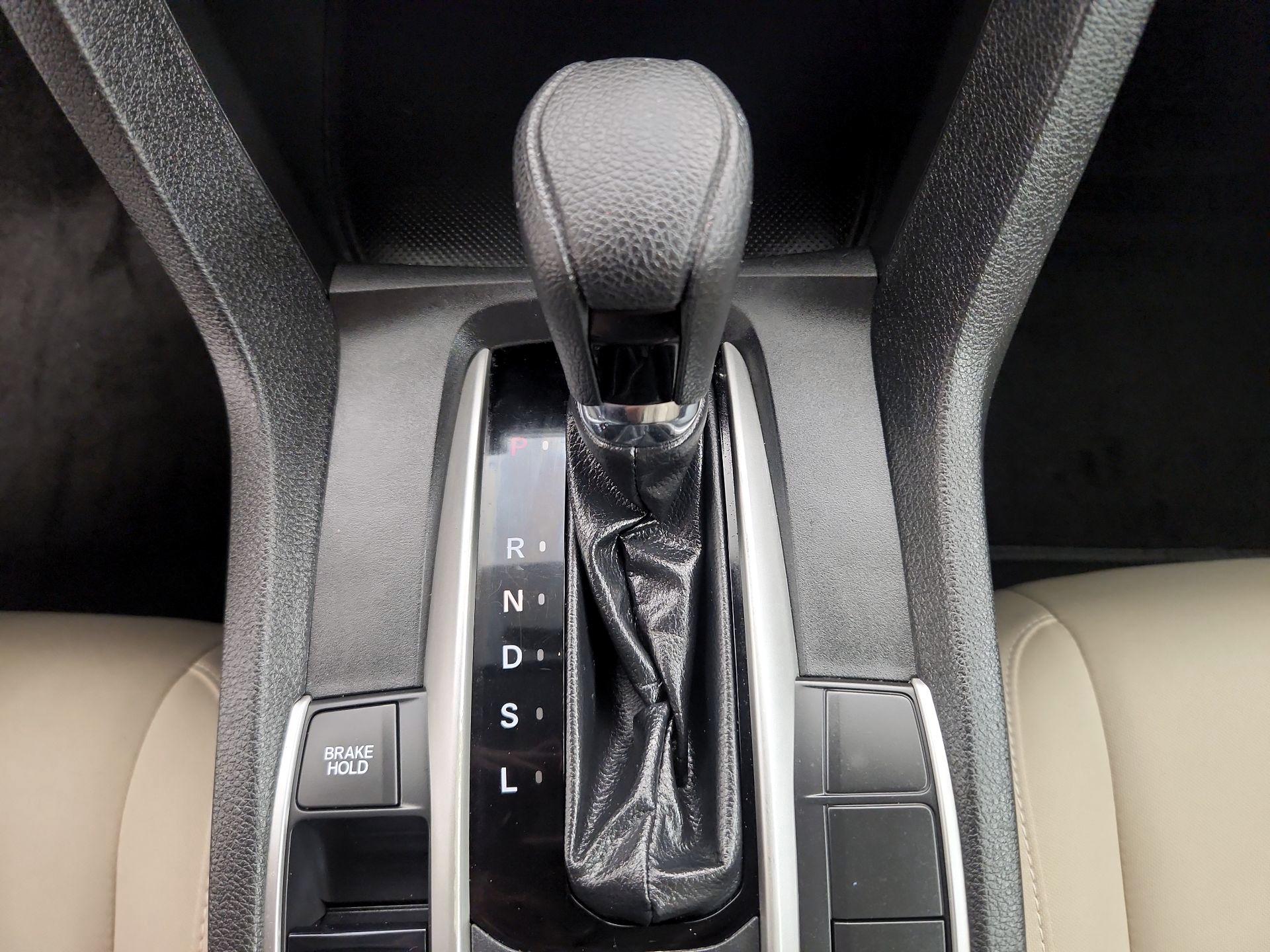 Thumbnail: 2019 Honda Civic - 17