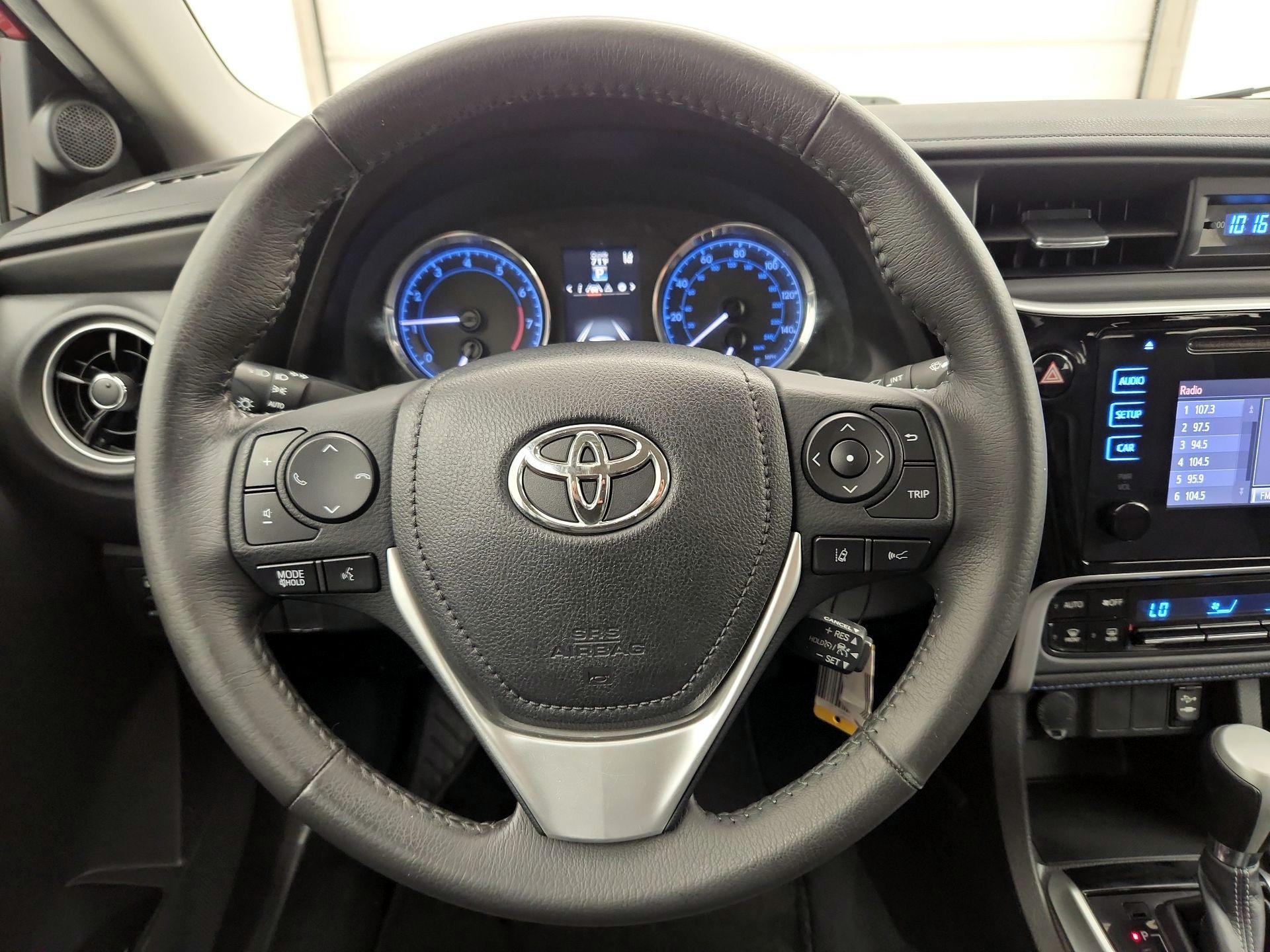 Thumbnail: 2017 Toyota Corolla - 10