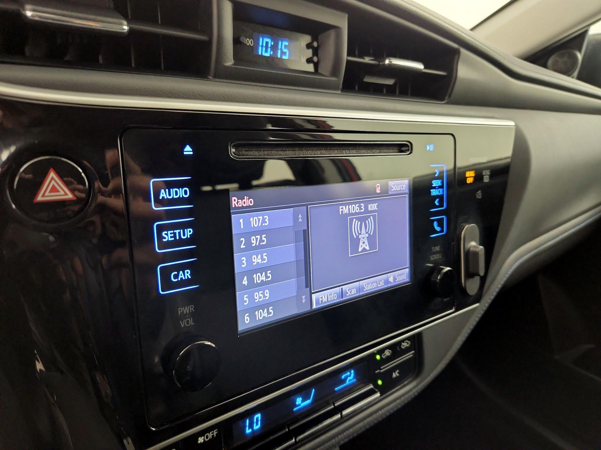 Thumbnail: 2017 Toyota Corolla - 15