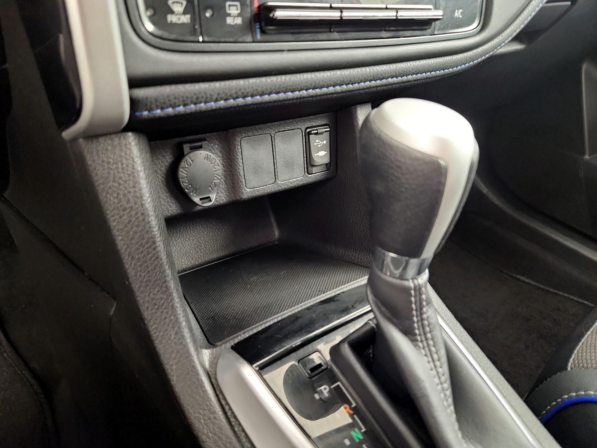 Thumbnail: 2017 Toyota Corolla - 18