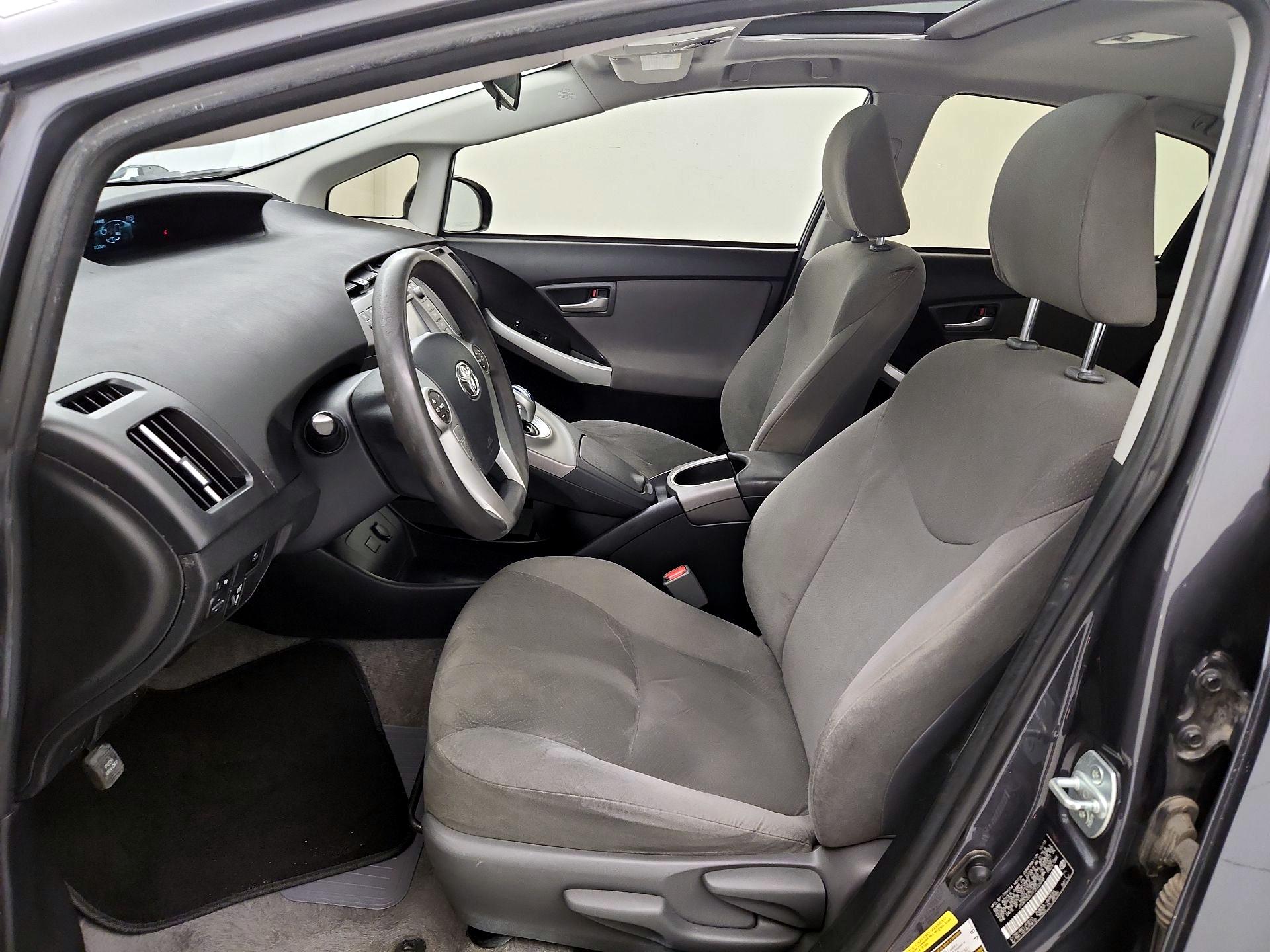 Thumbnail: 2015 Toyota Prius - 11