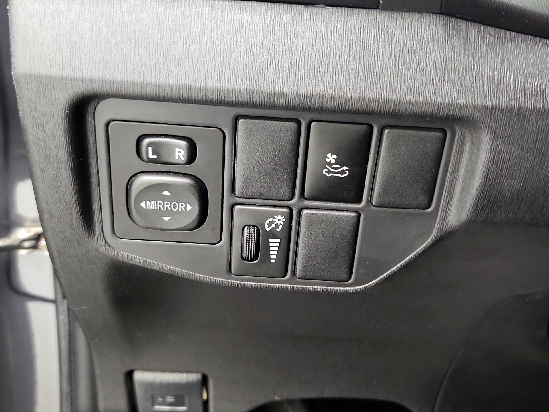 Thumbnail: 2015 Toyota Prius - 13