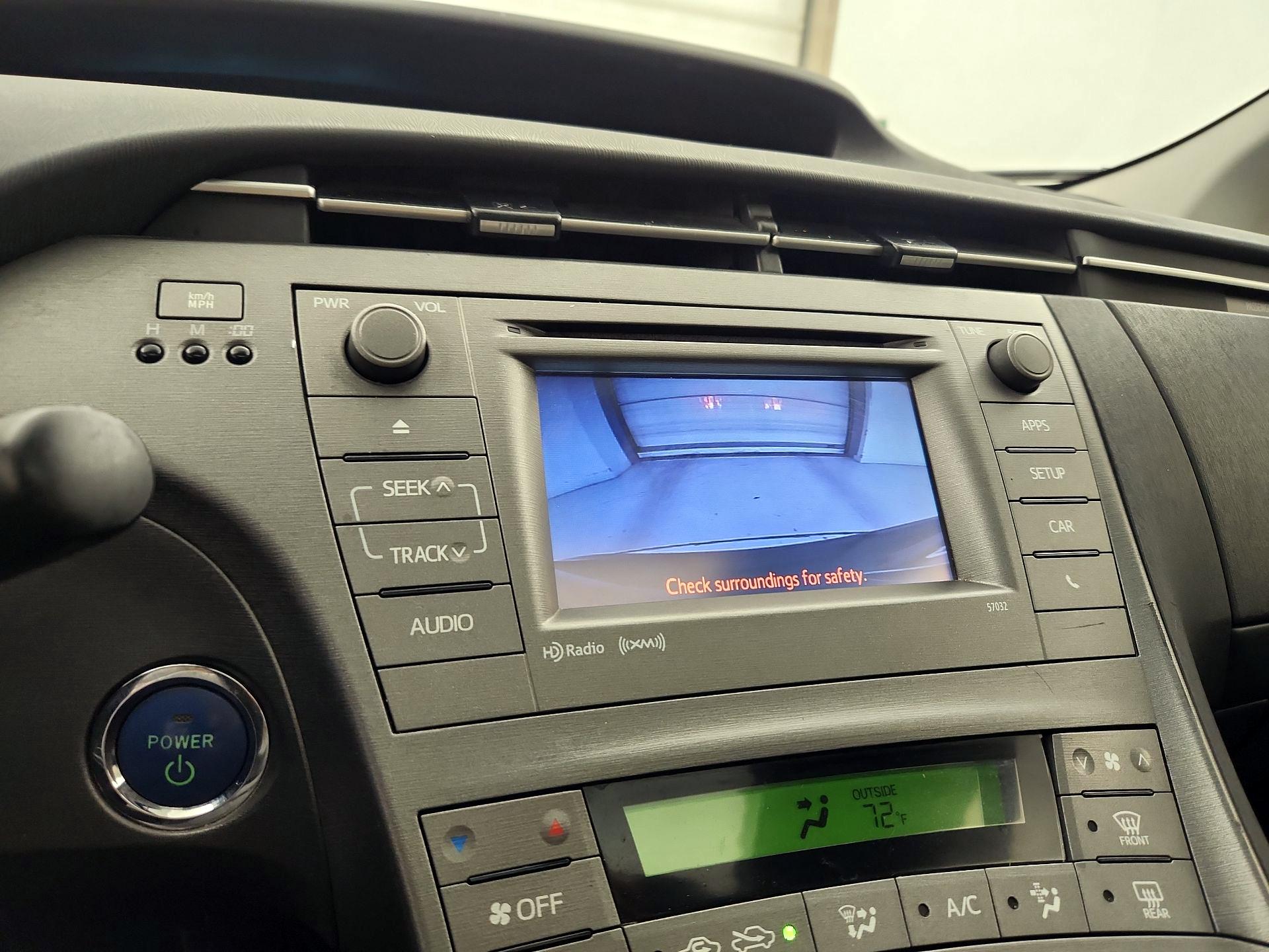 Thumbnail: 2015 Toyota Prius - 14