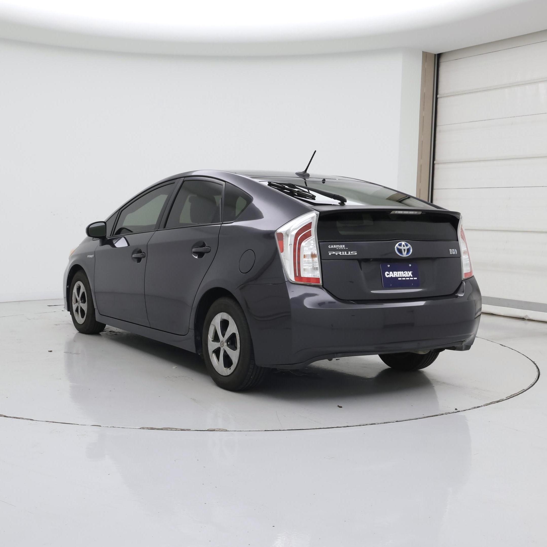 Thumbnail: 2015 Toyota Prius - 2