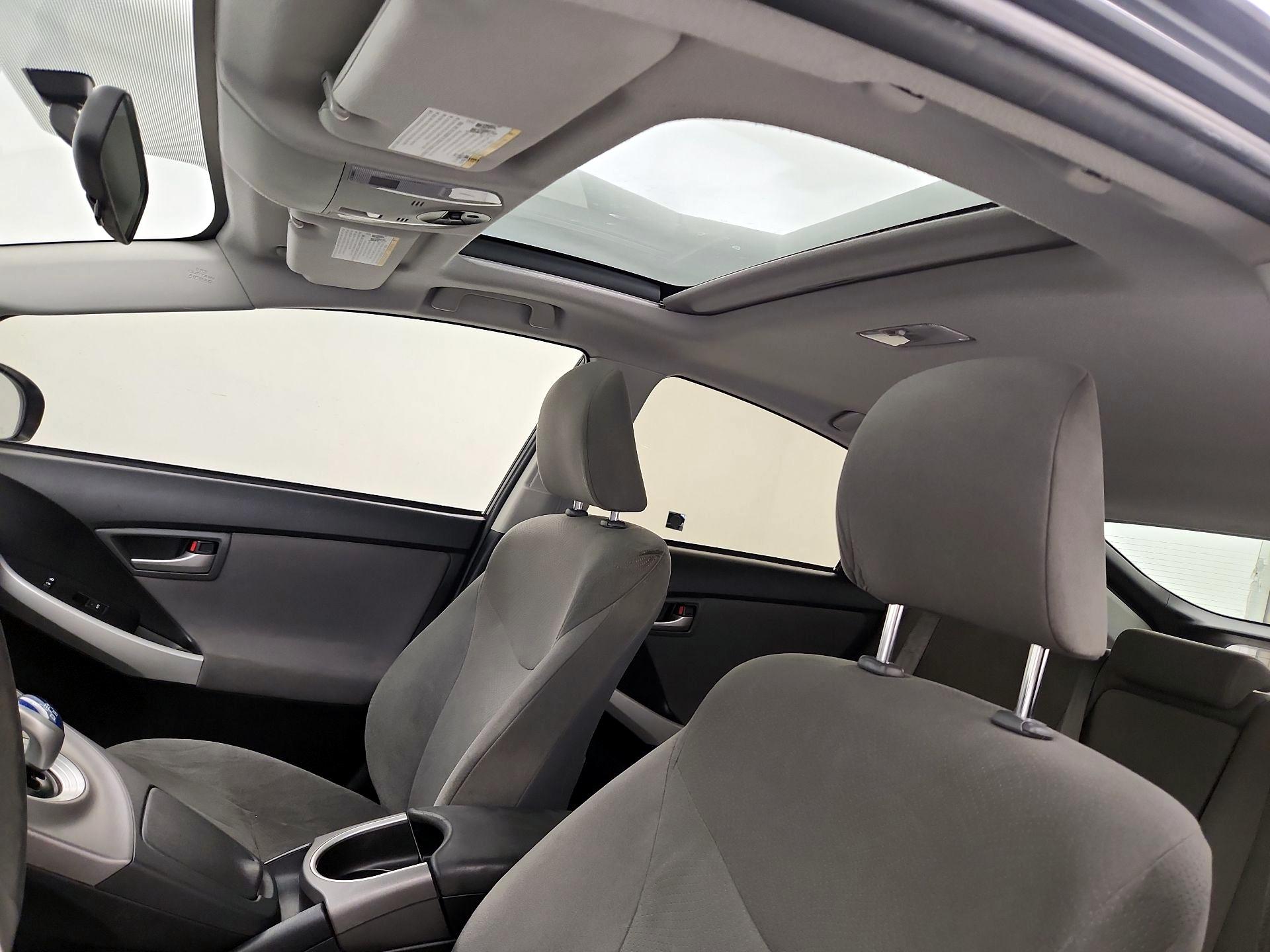 Thumbnail: 2015 Toyota Prius - 19