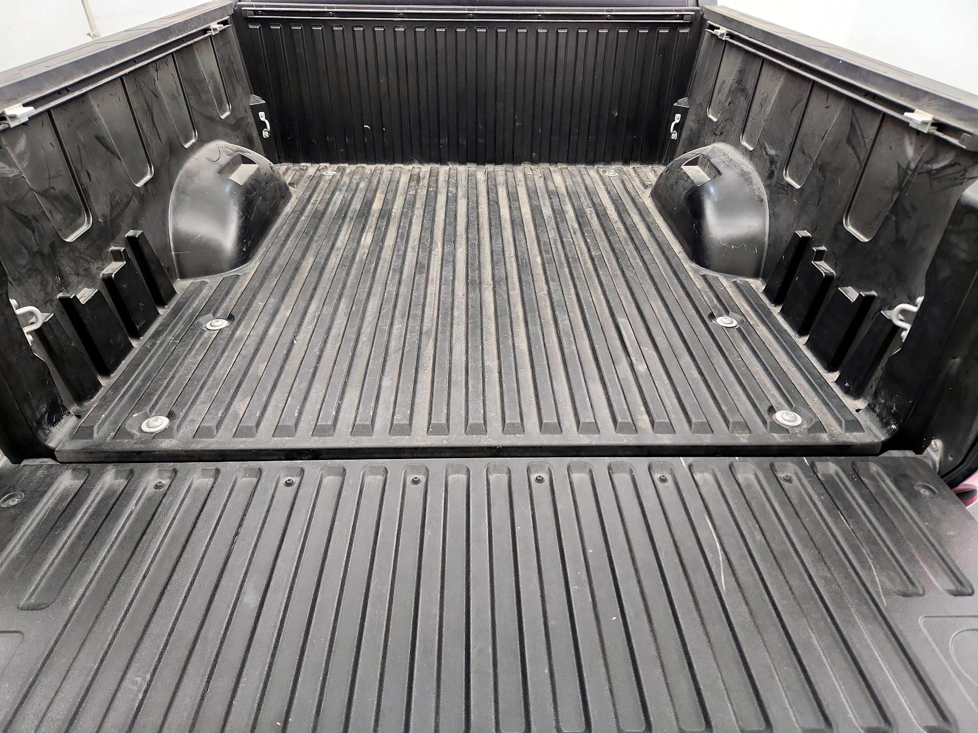 Thumbnail: 2022 Toyota Tundra - 20