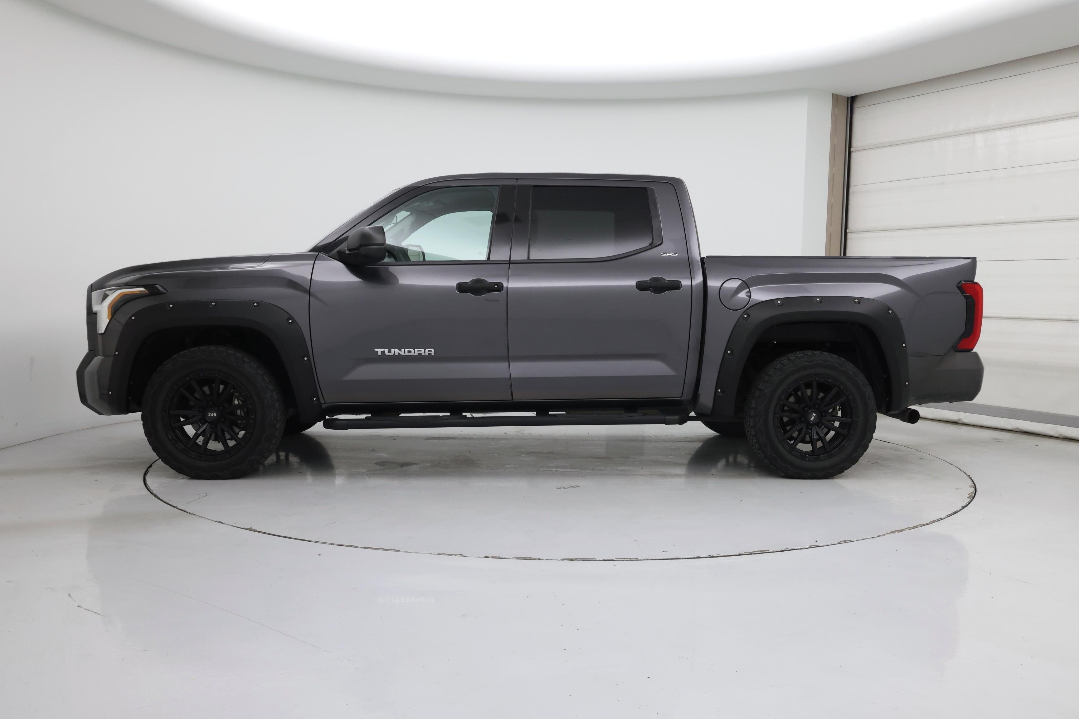 Thumbnail: 2022 Toyota Tundra - 3