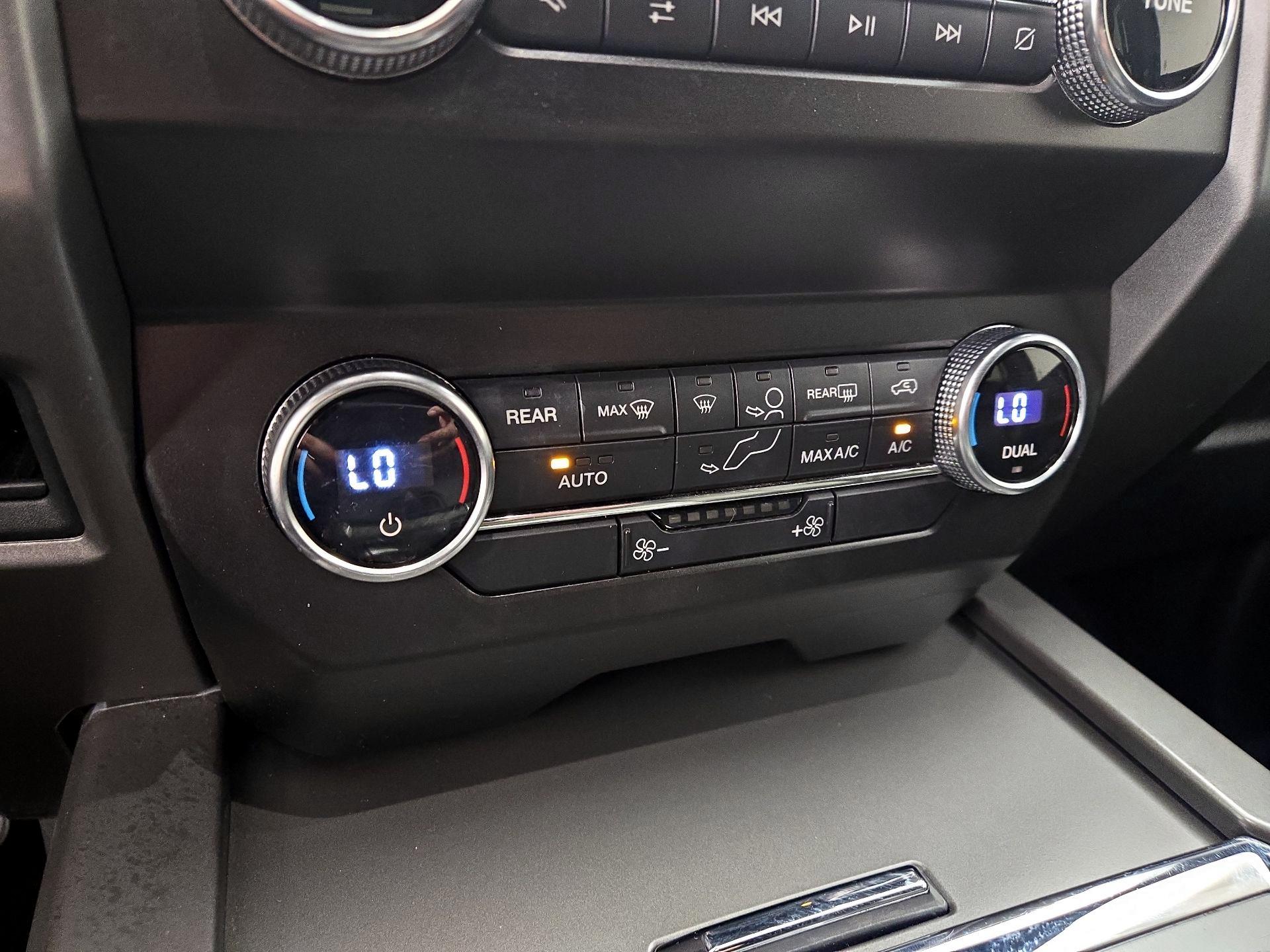 Thumbnail: 2020 Ford Expedition - 16