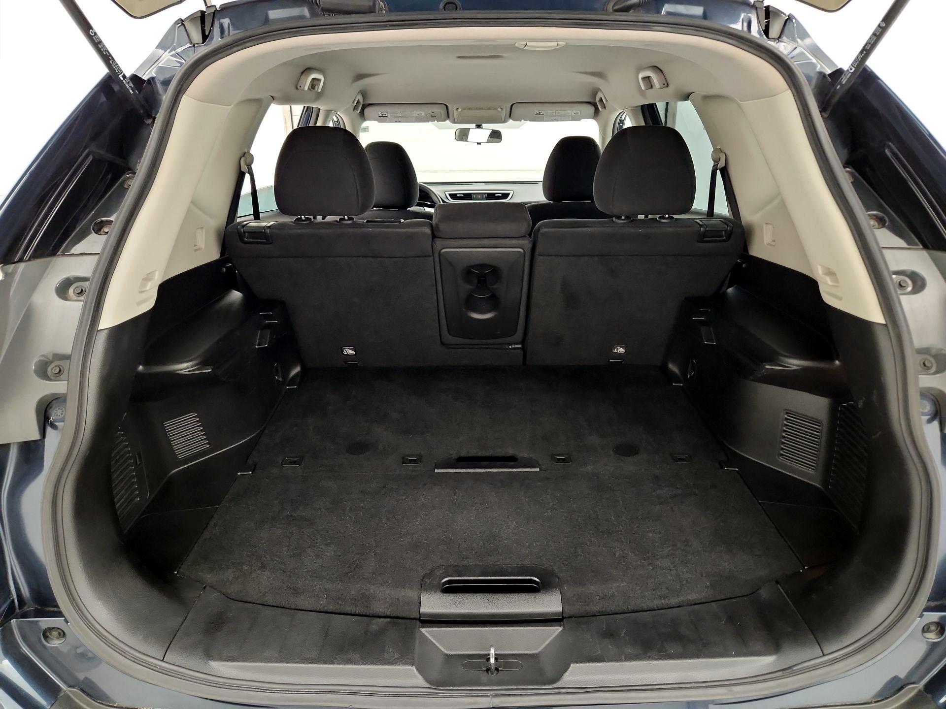 Thumbnail: 2015 Nissan Rogue - 20