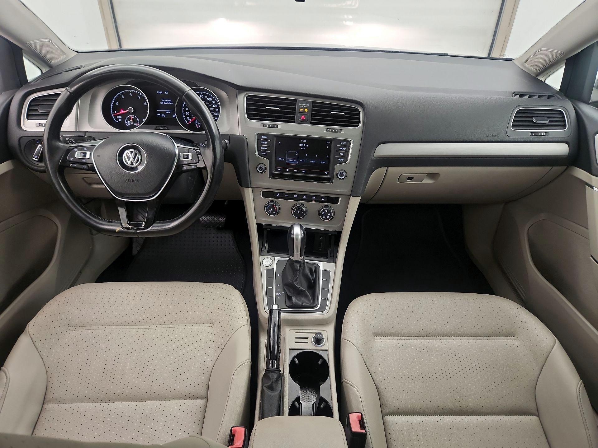 Thumbnail: 2016 Volkswagen Golf - 9