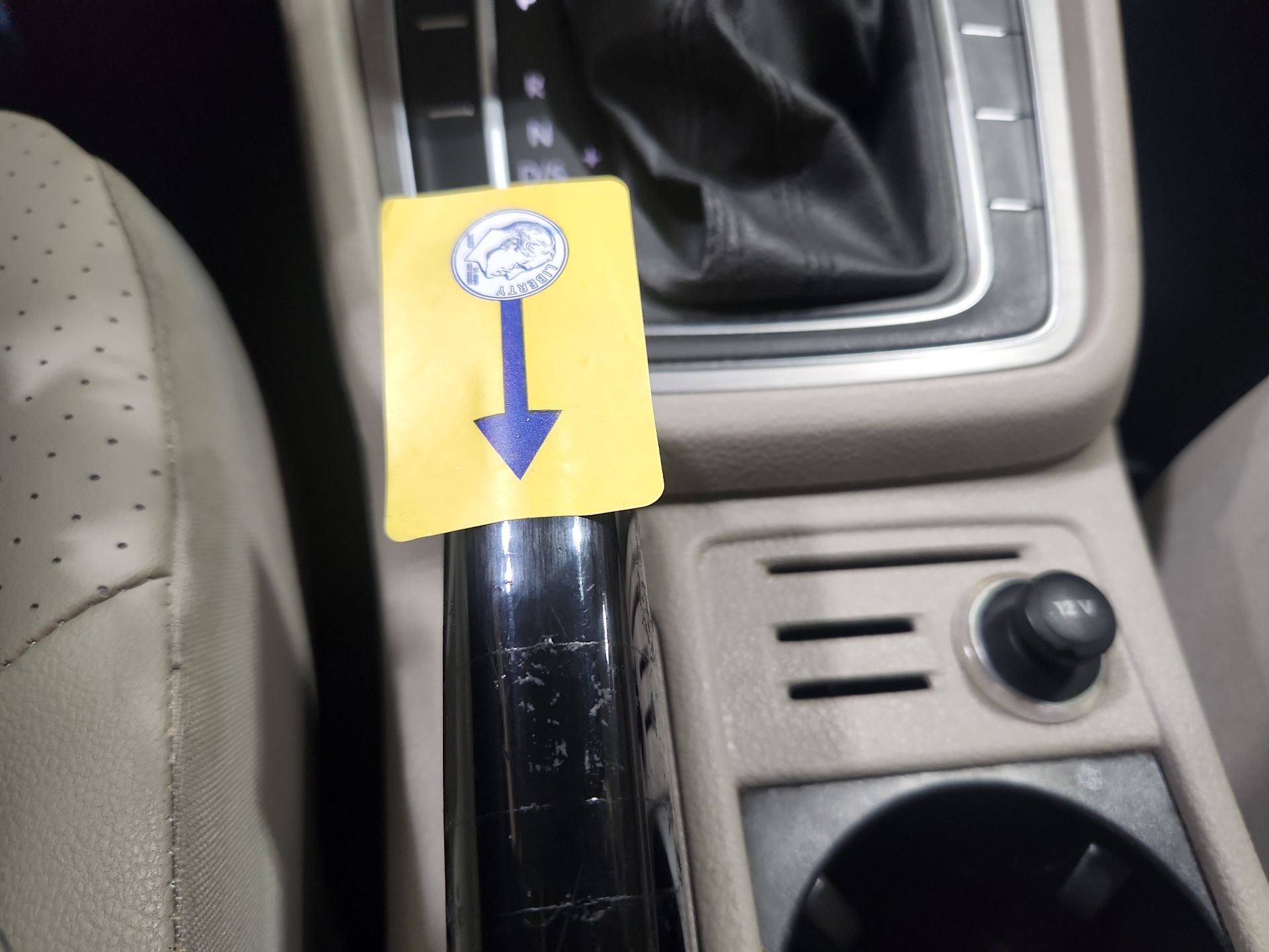 Thumbnail: 2016 Volkswagen Golf - 18