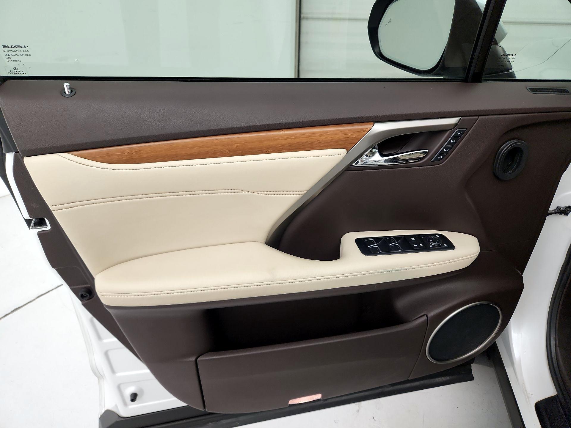 Thumbnail: 2017 Lexus RX - 12