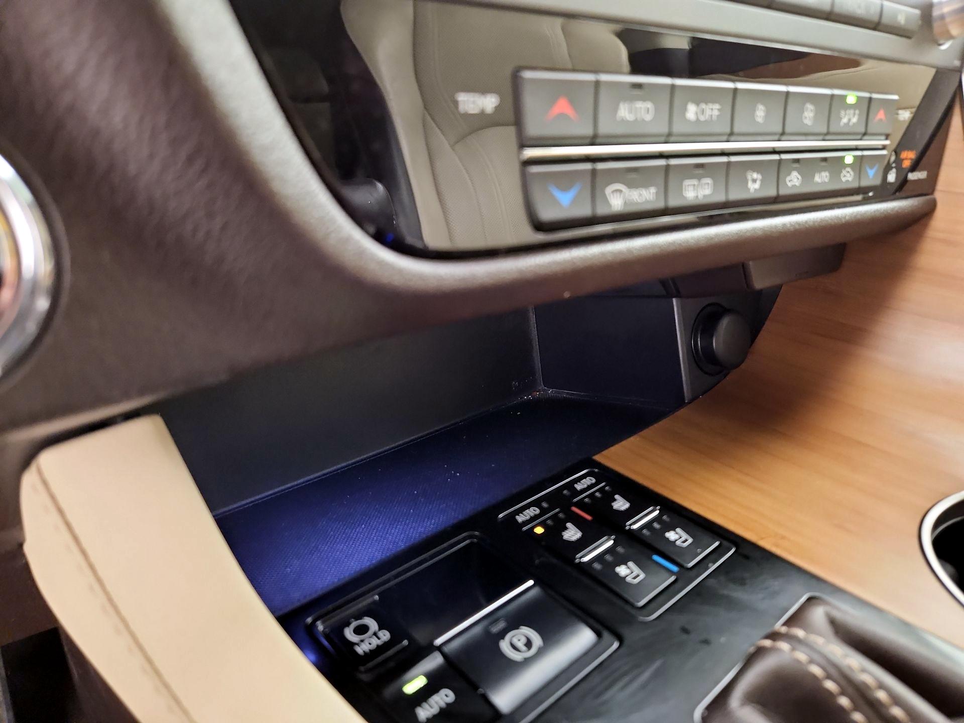 Thumbnail: 2017 Lexus RX - 19