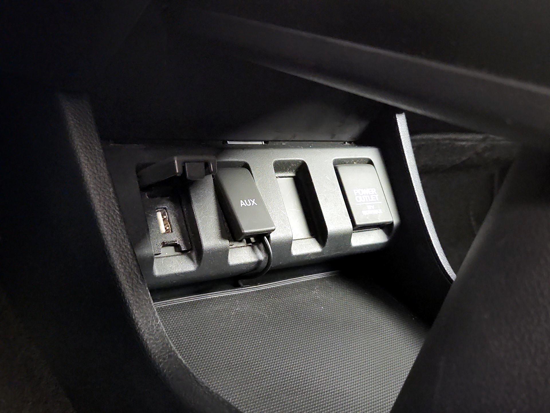 Thumbnail: 2016 Honda HR-V - 18