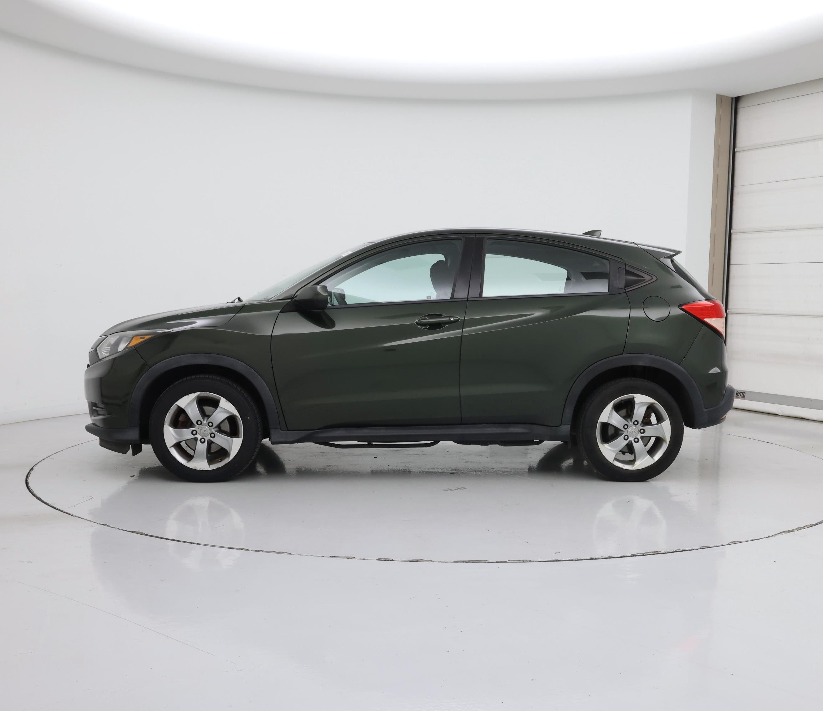 Thumbnail: 2016 Honda HR-V - 3
