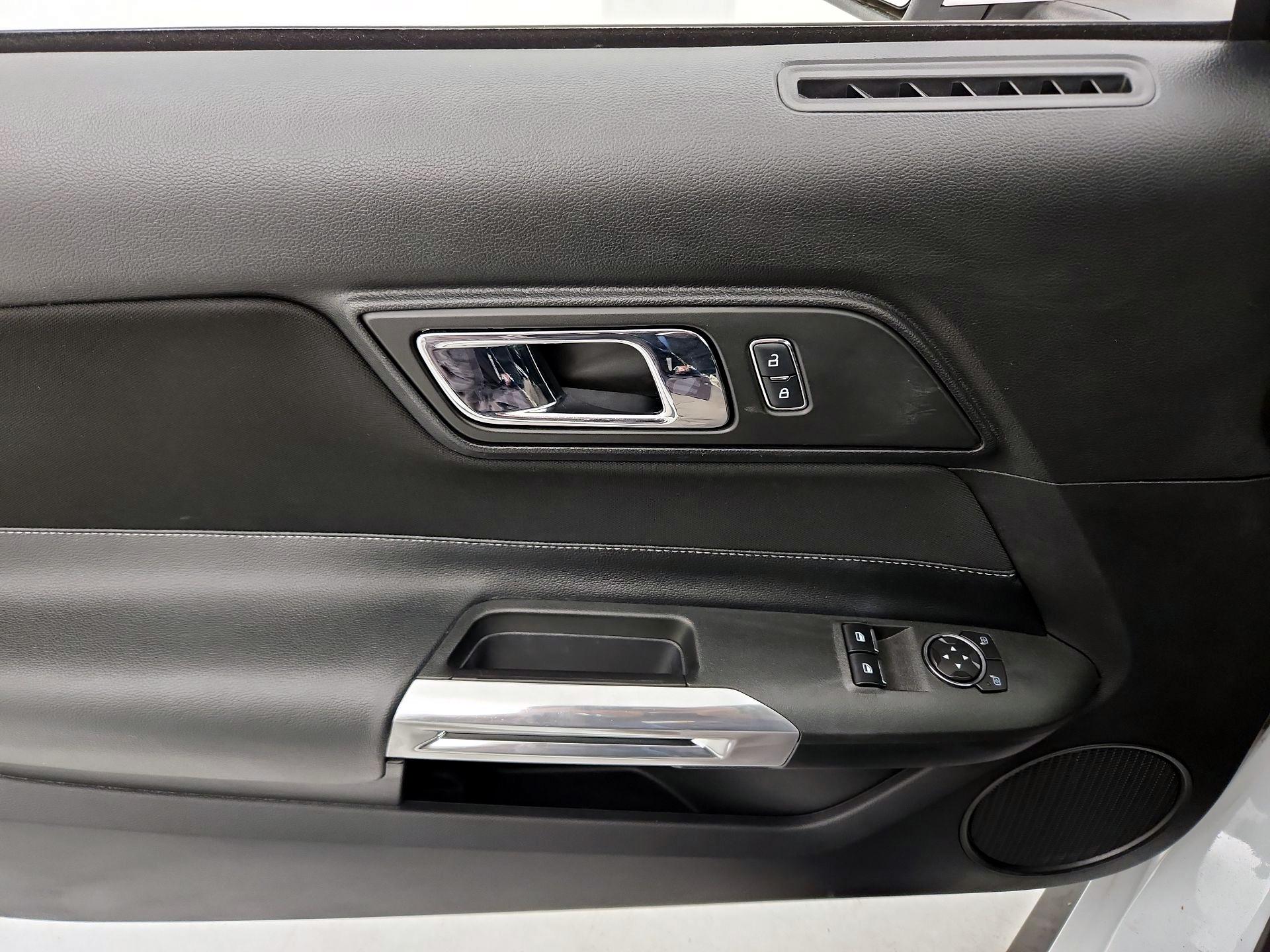 Thumbnail: 2016 Ford Mustang - 12