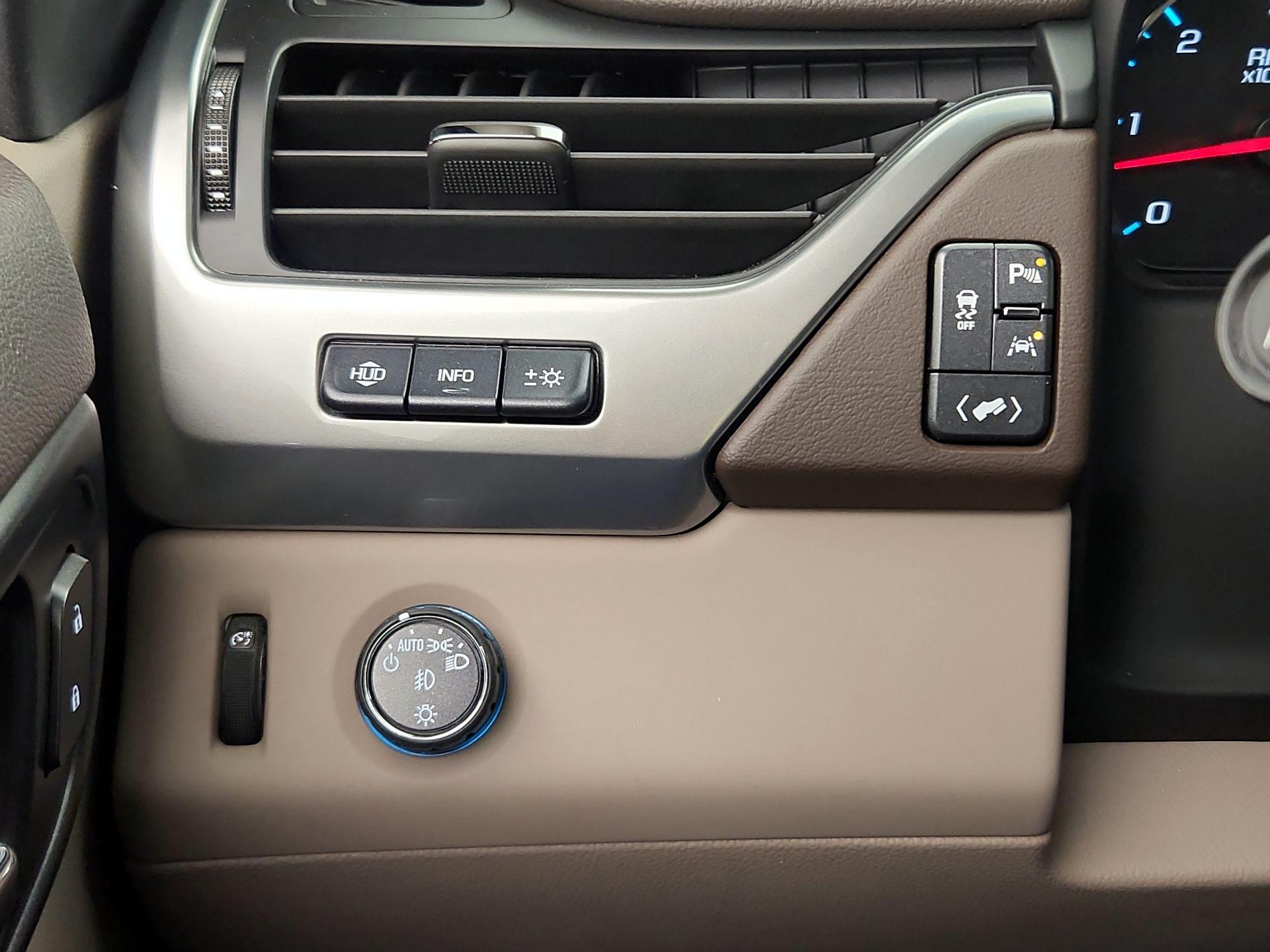 Thumbnail: 2018 Chevrolet Tahoe - 13