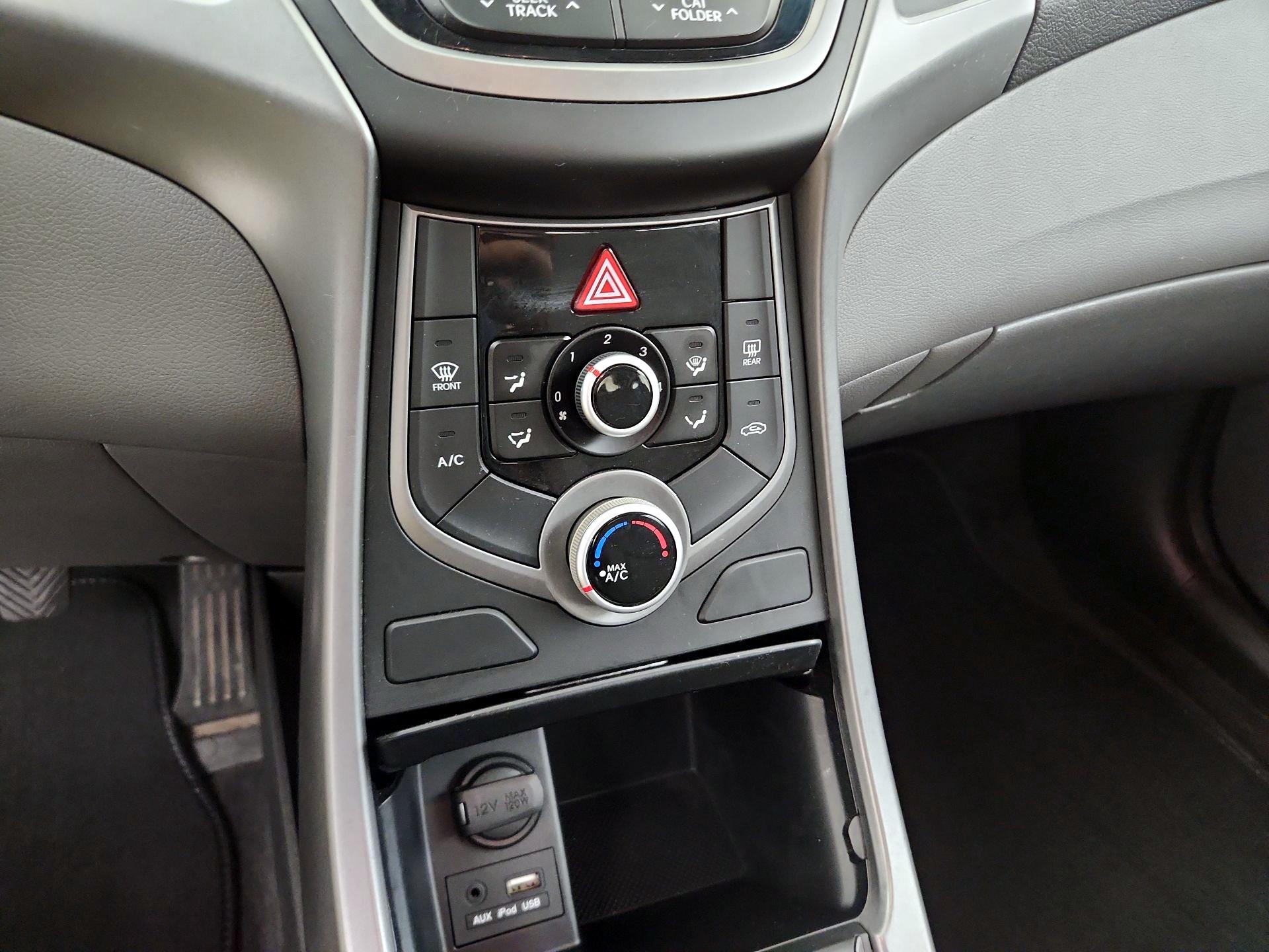 Thumbnail: 2015 Hyundai Elantra - 13