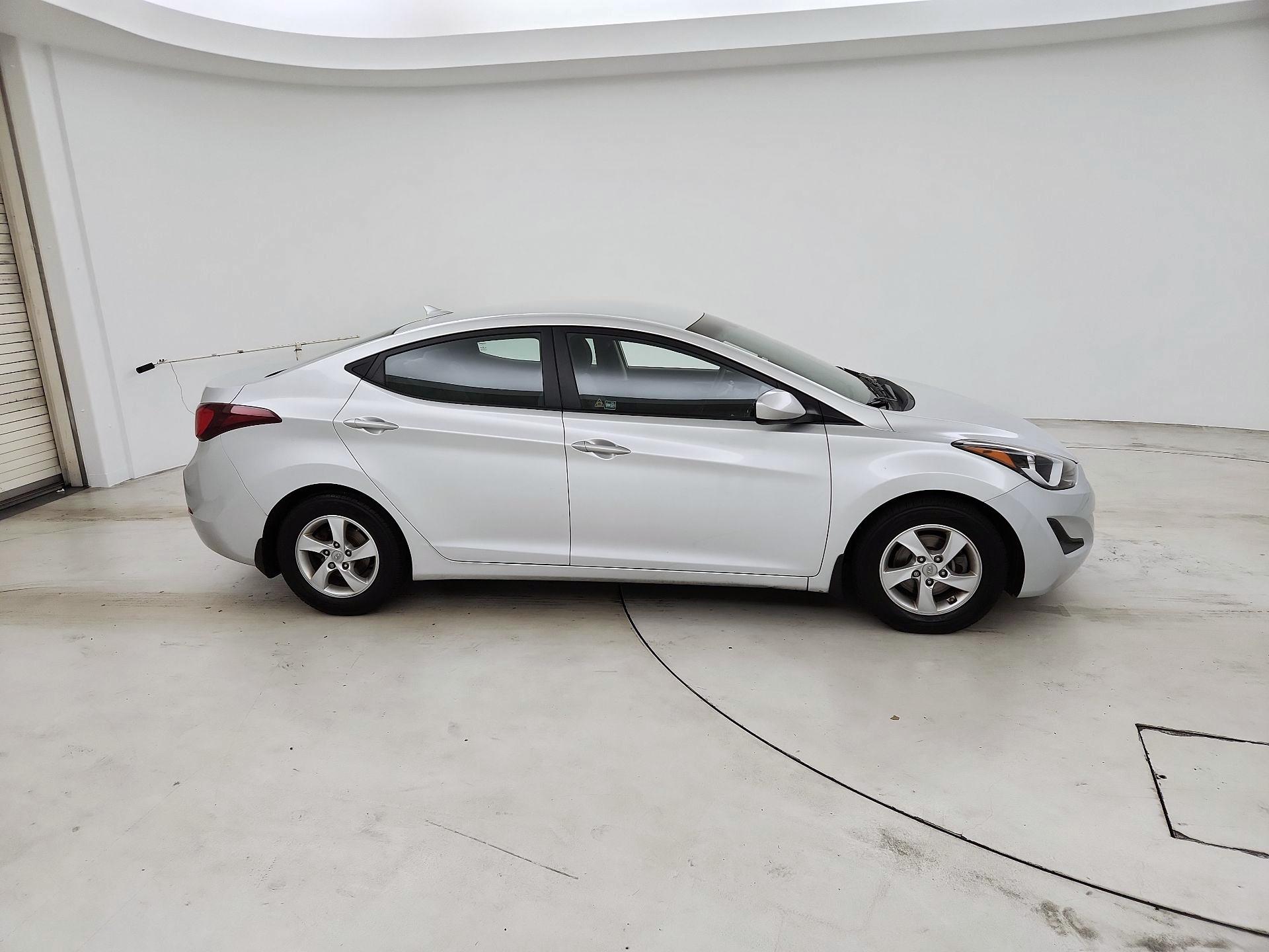 Thumbnail: 2015 Hyundai Elantra - 4
