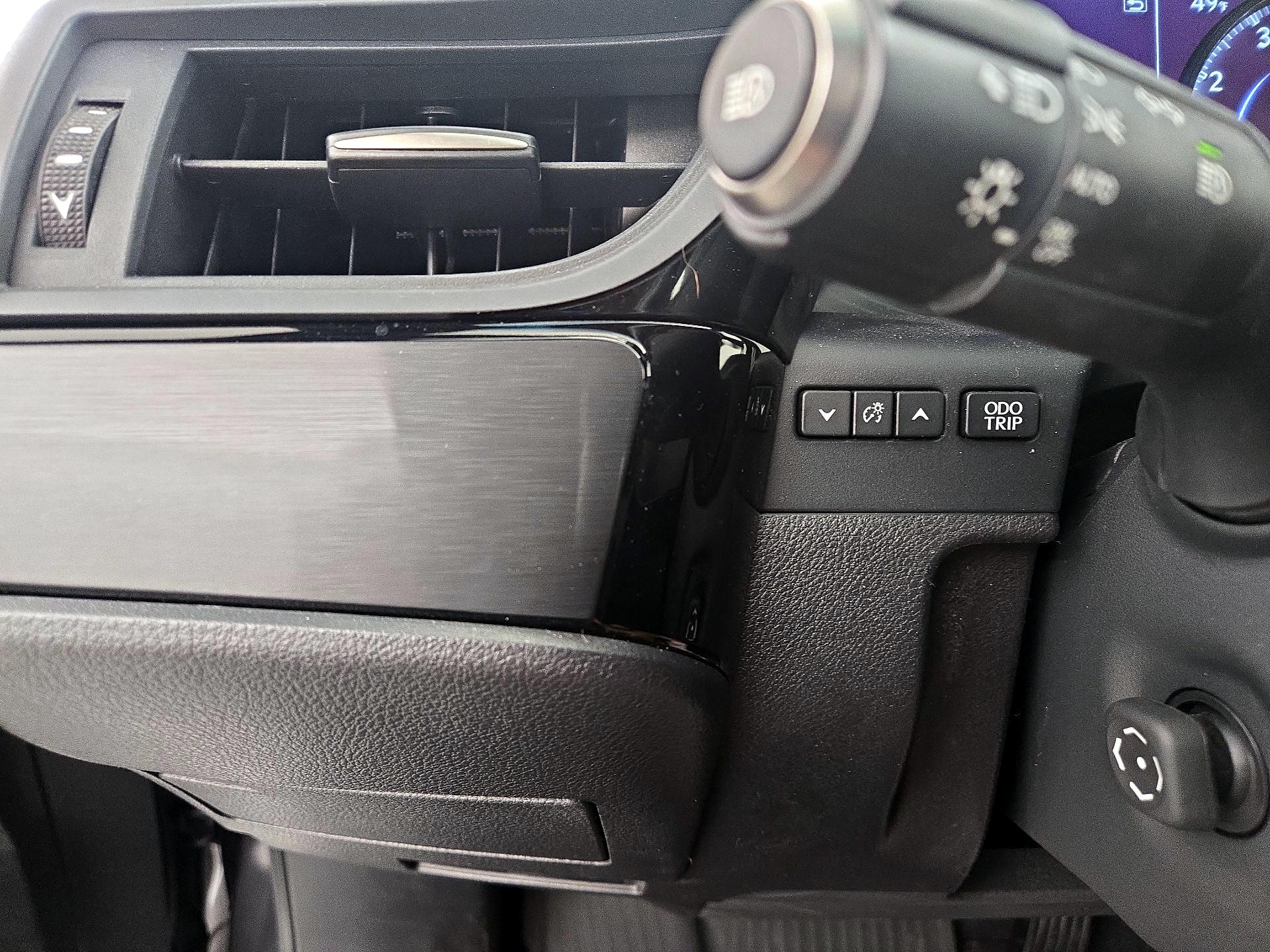 Thumbnail: 2023 Lexus ES - 13