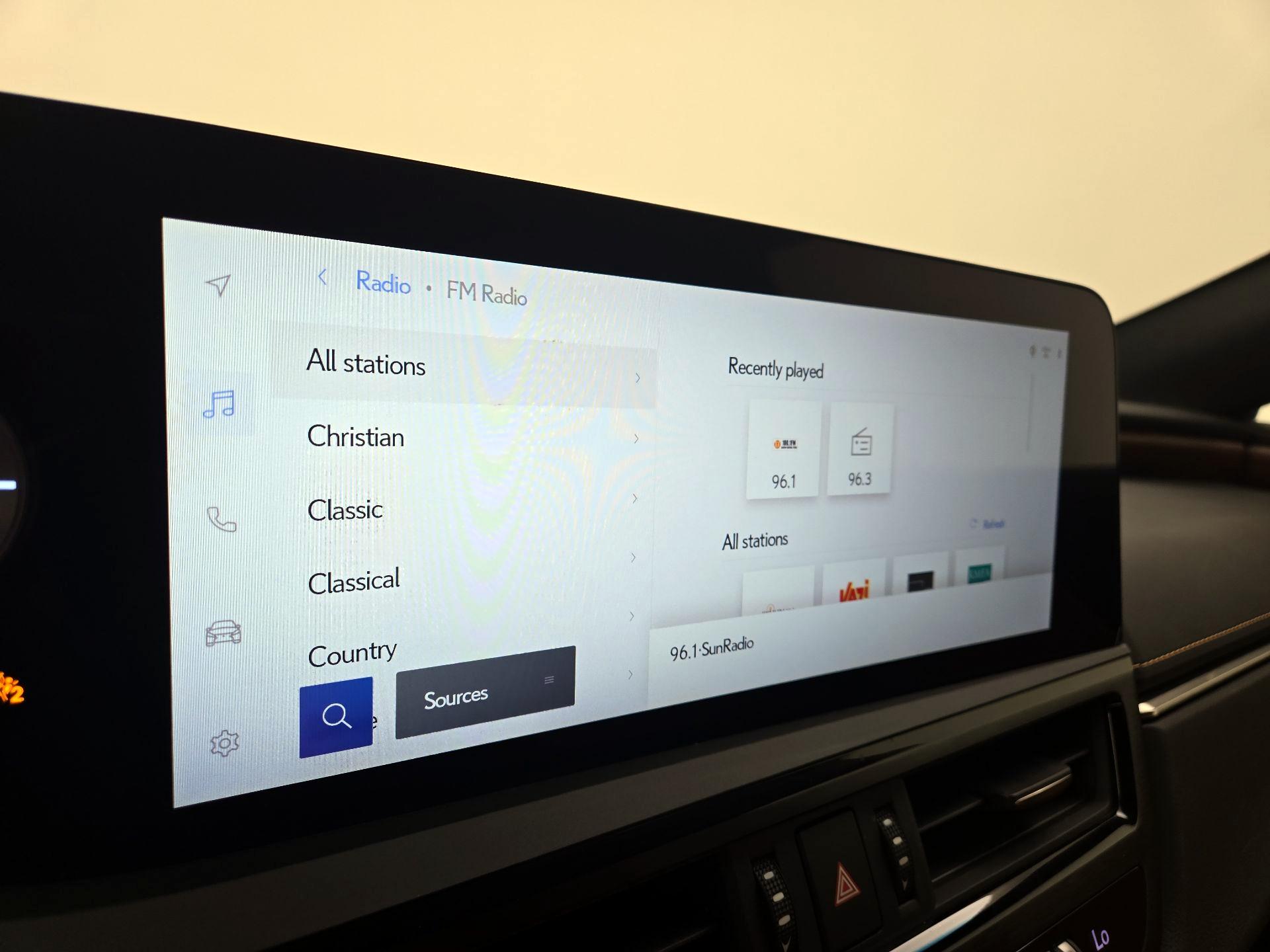 Thumbnail: 2023 Lexus ES - 15