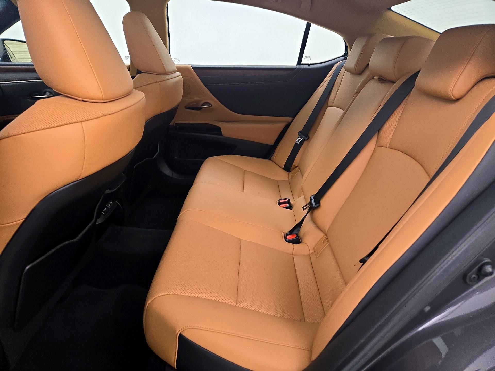 Thumbnail: 2023 Lexus ES - 20