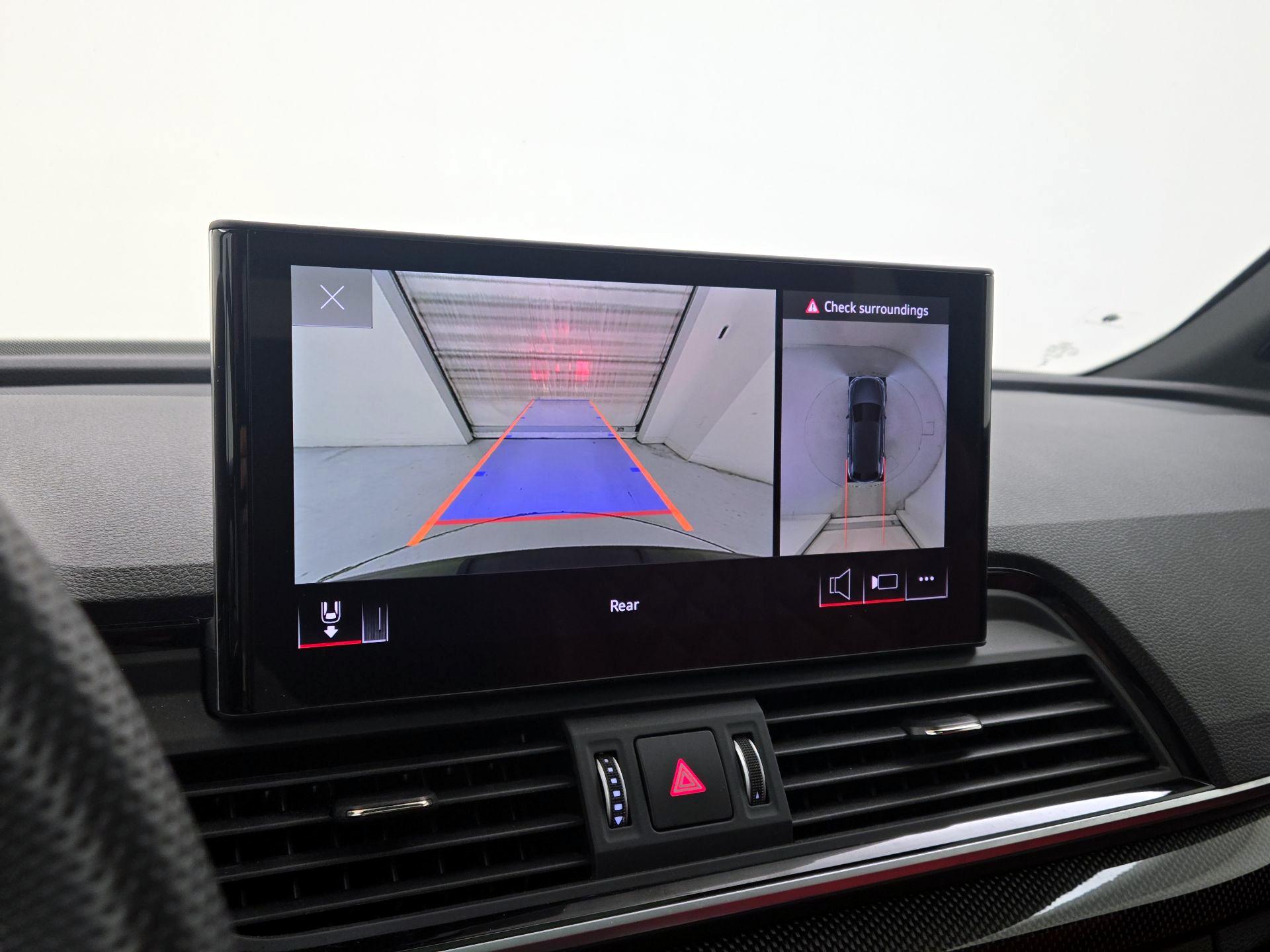 Thumbnail: 2024 Audi SQ5 - 15