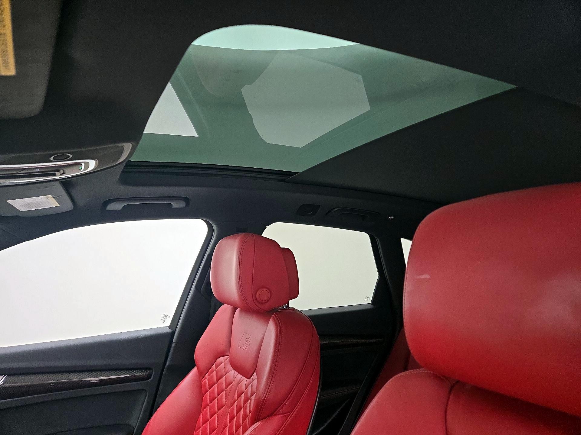 Thumbnail: 2024 Audi SQ5 - 20