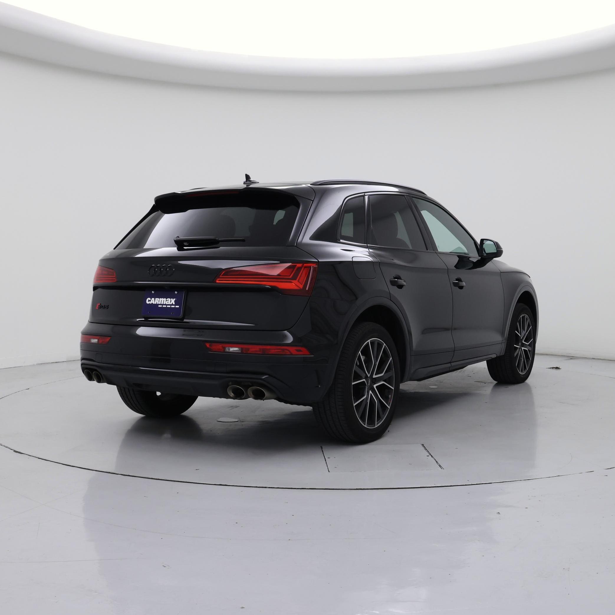 Thumbnail: 2024 Audi SQ5 - 8