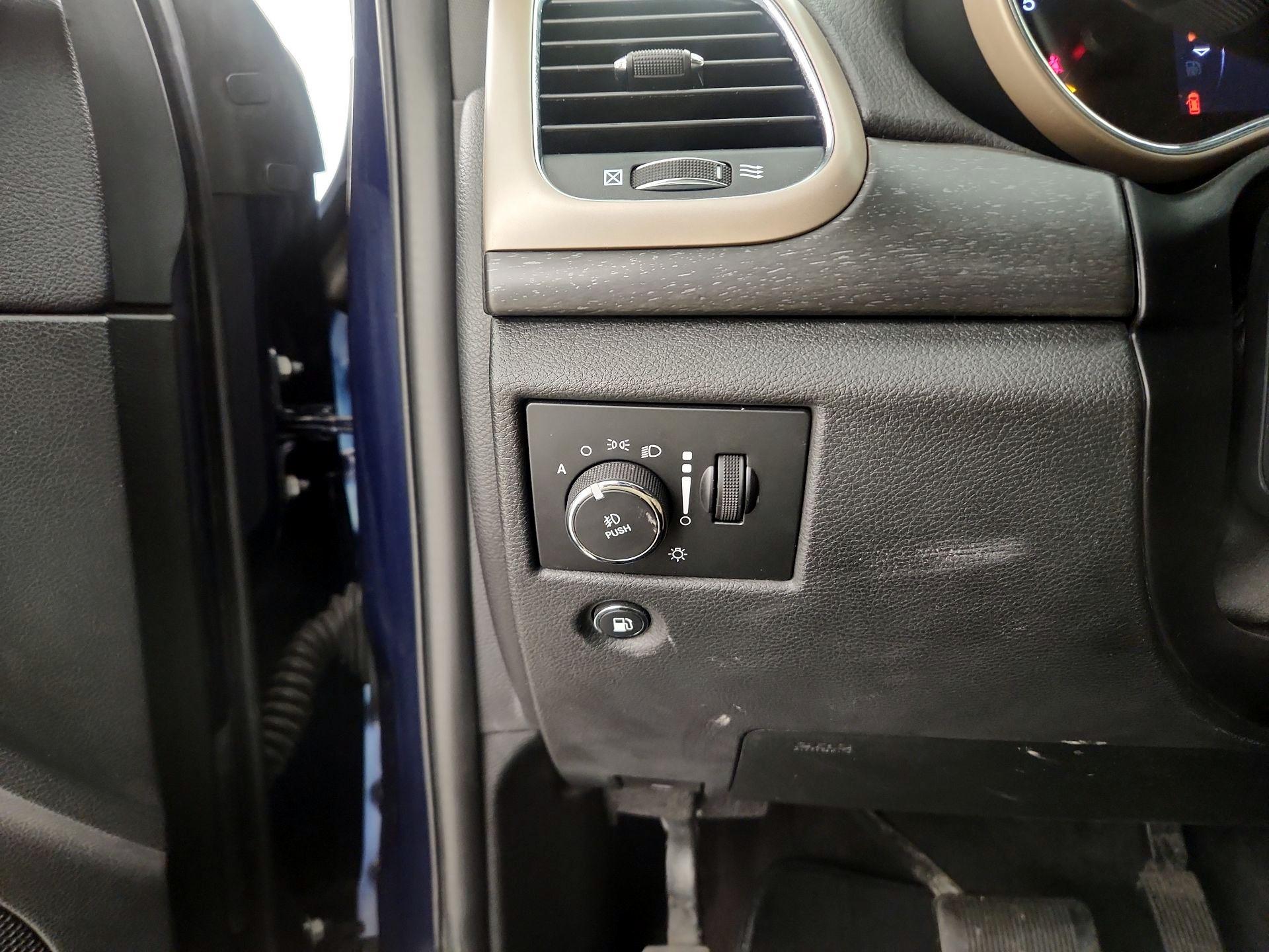 Thumbnail: 2017 Jeep Grand Cherokee - 11