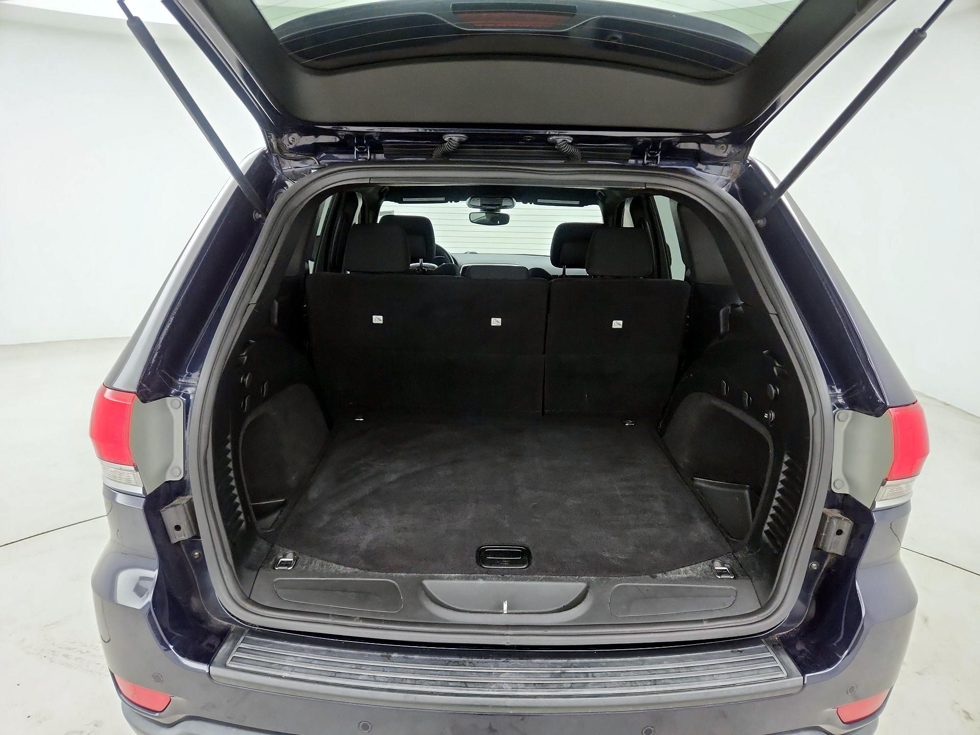 Thumbnail: 2017 Jeep Grand Cherokee - 18