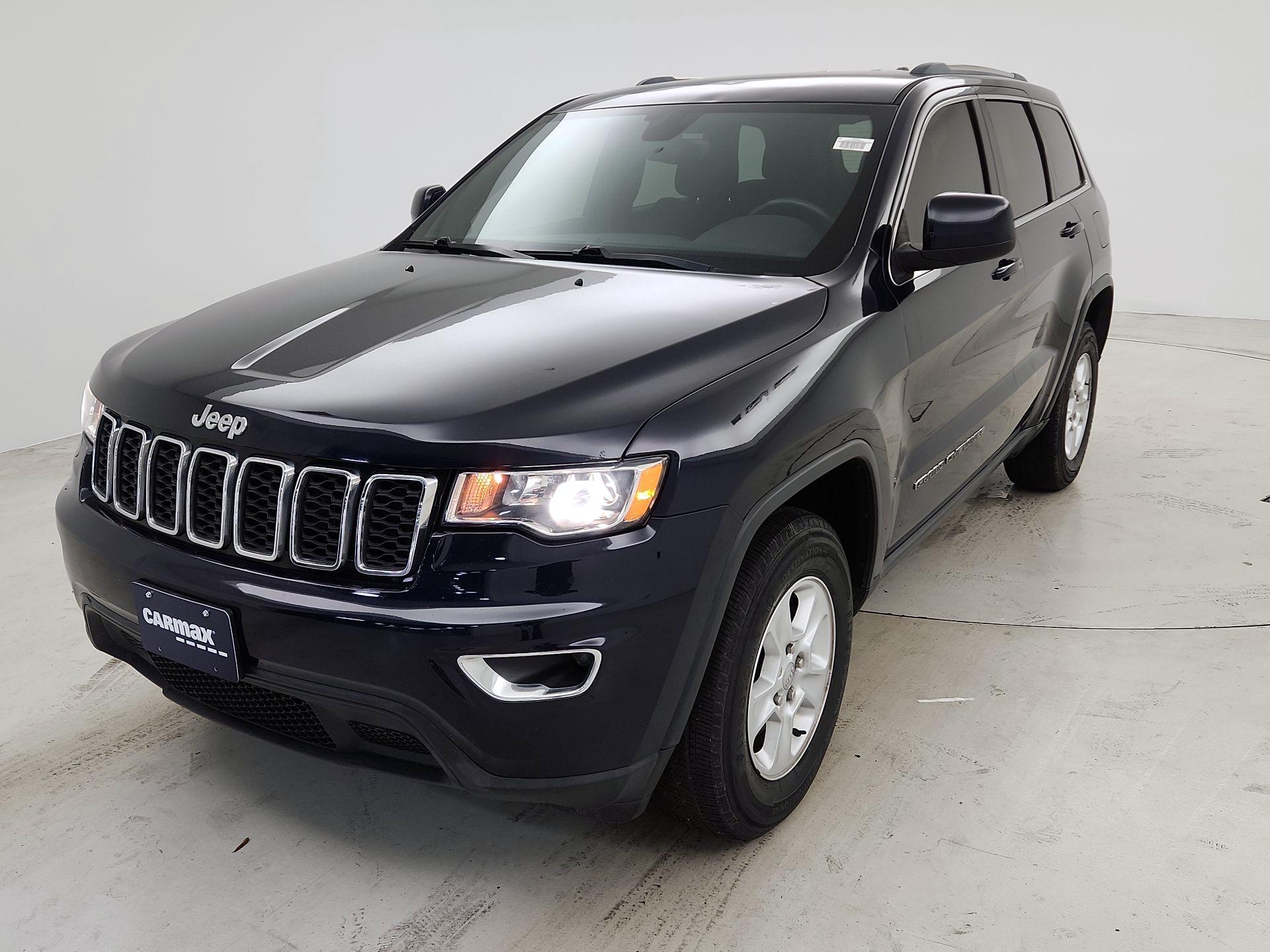 Thumbnail: 2017 Jeep Grand Cherokee - 3