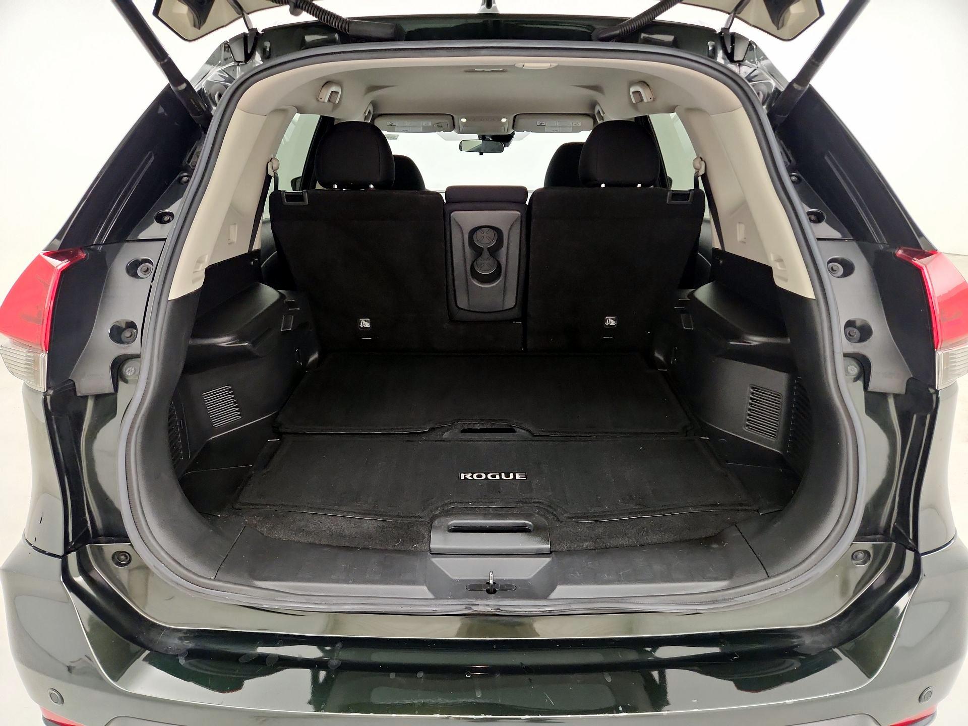 Thumbnail: 2019 Nissan Rogue - 18