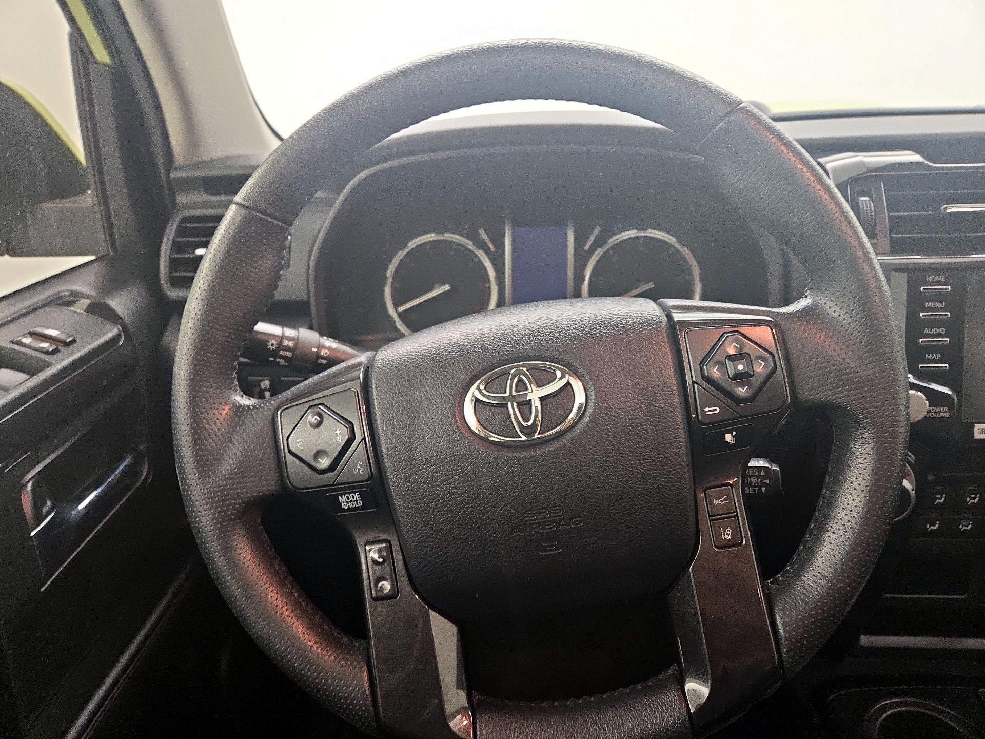 Thumbnail: 2022 Toyota 4Runner - 10