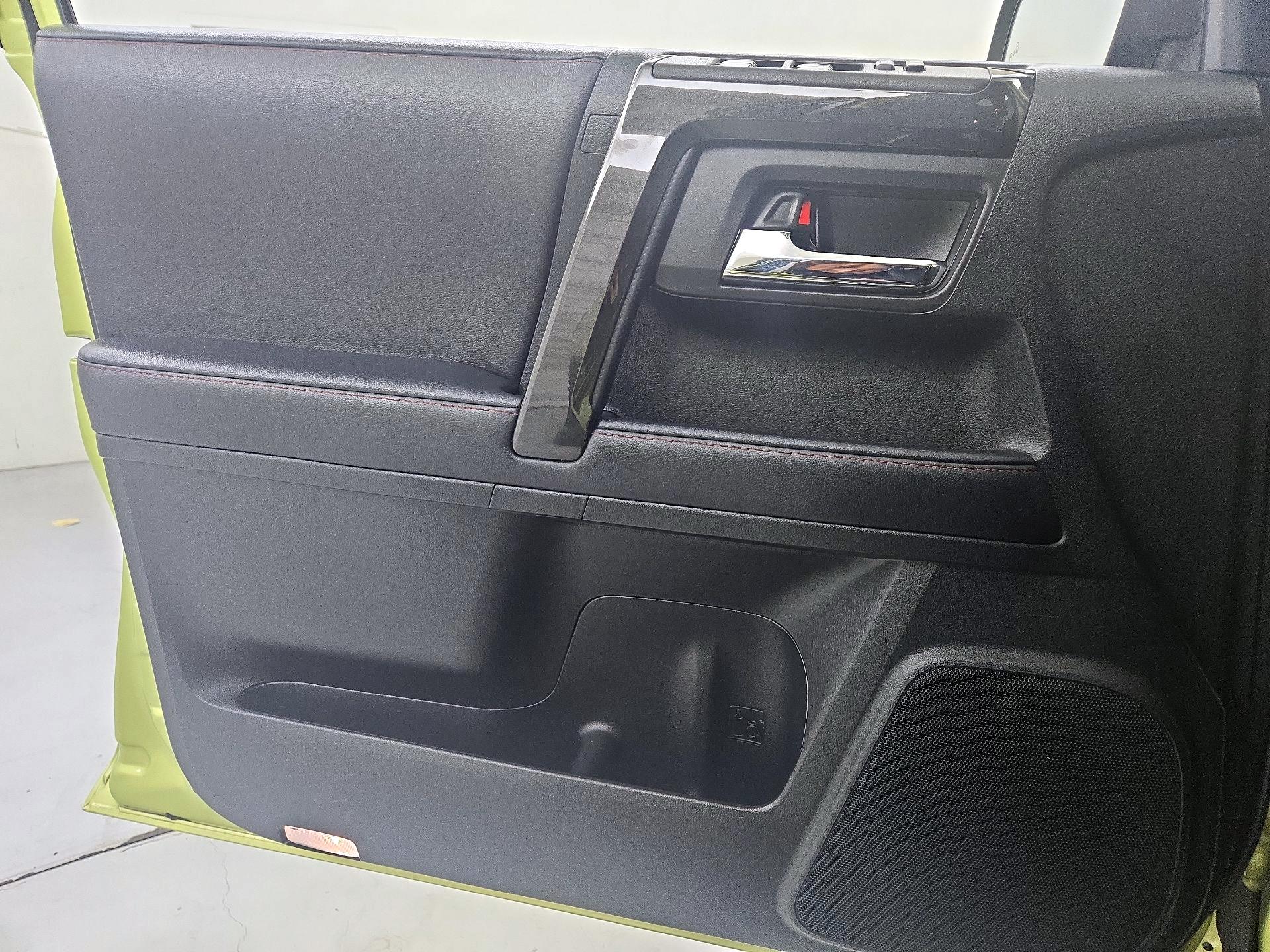 Thumbnail: 2022 Toyota 4Runner - 12