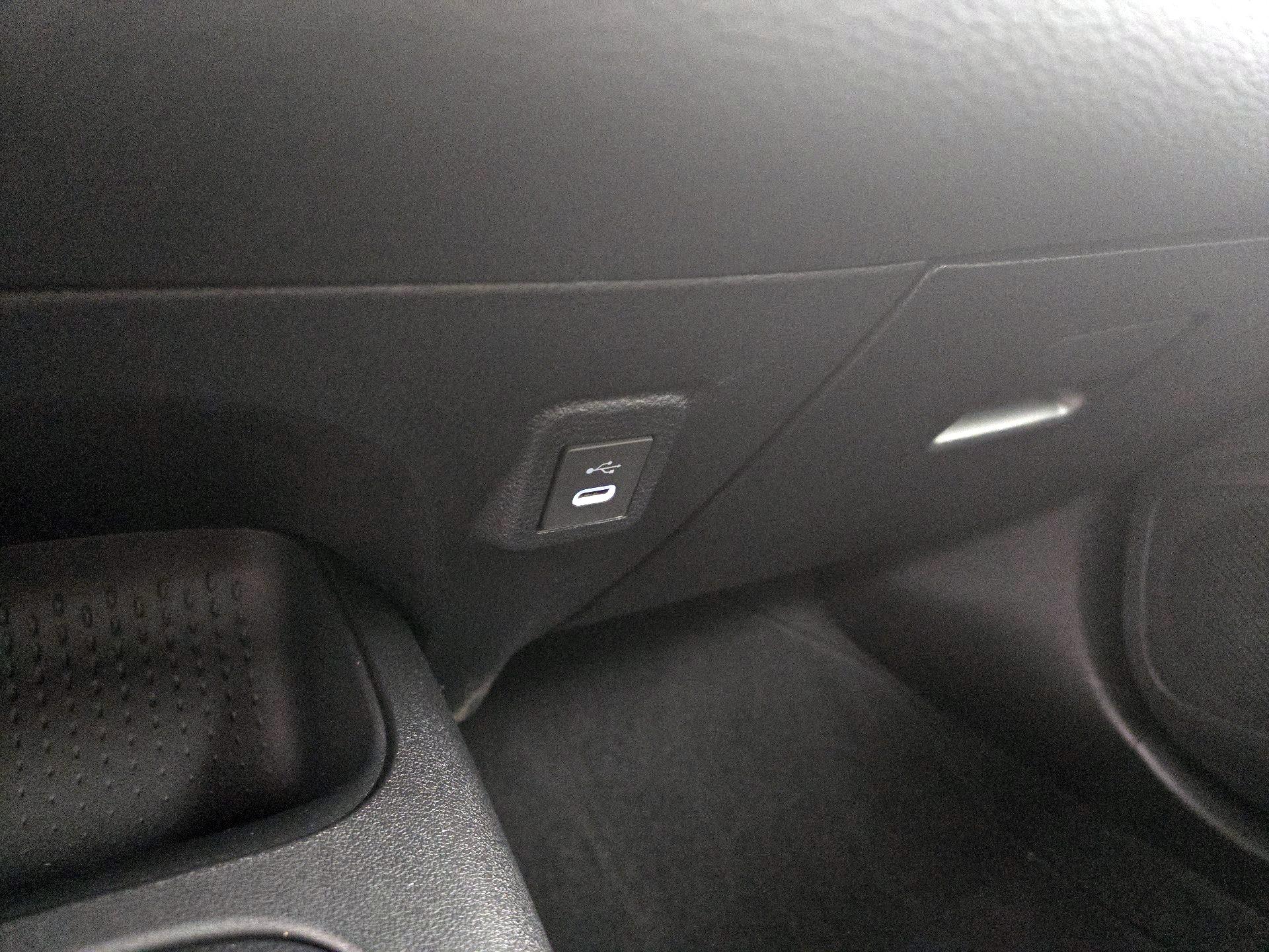 Thumbnail: 2025 Toyota Corolla - 19