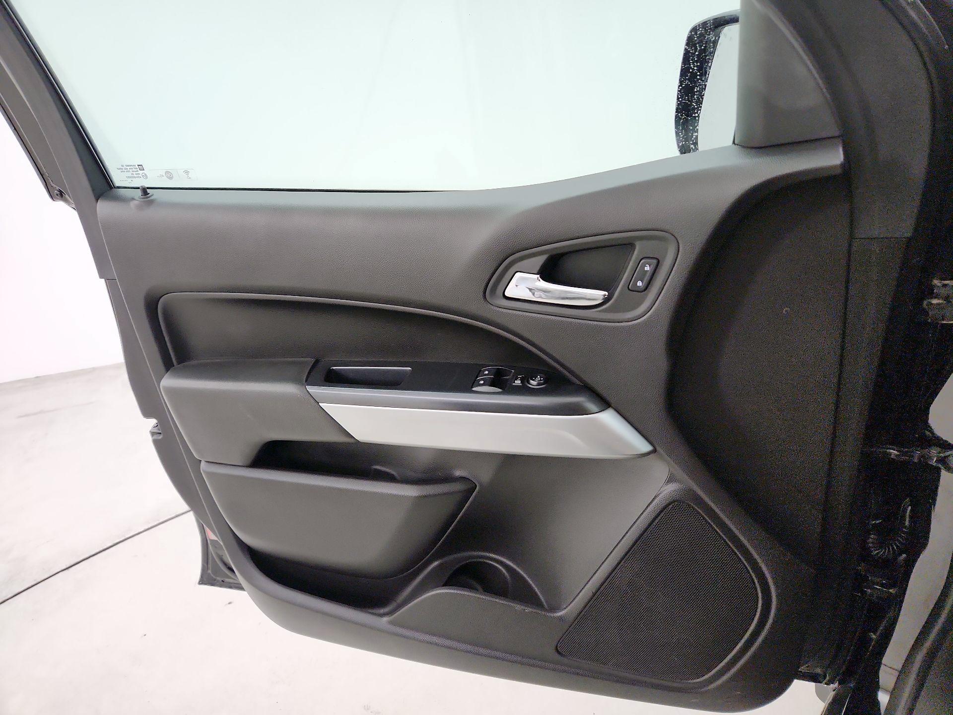 Thumbnail: 2016 Chevrolet Colorado - 12