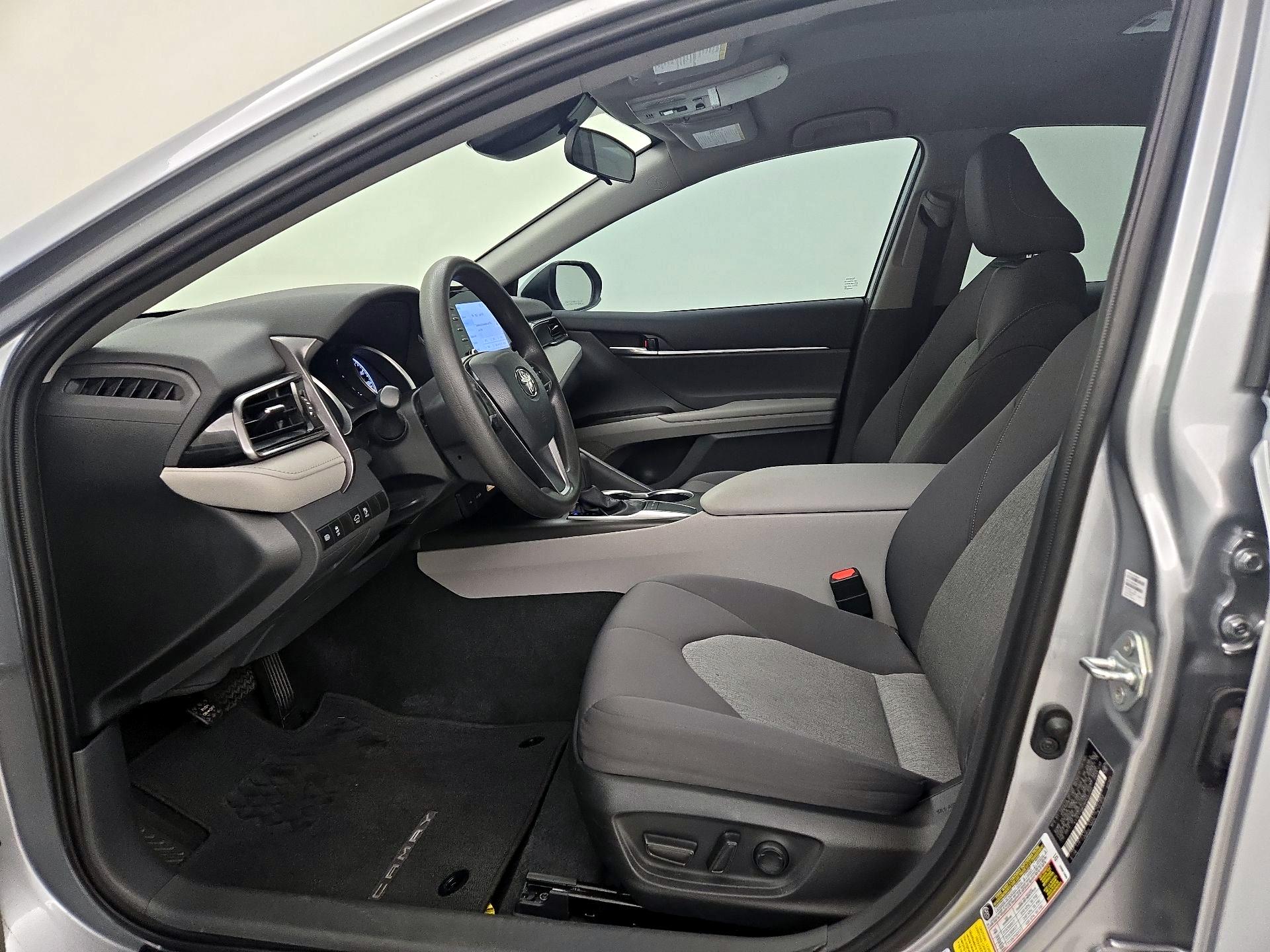 Thumbnail: 2022 Toyota Camry - 11