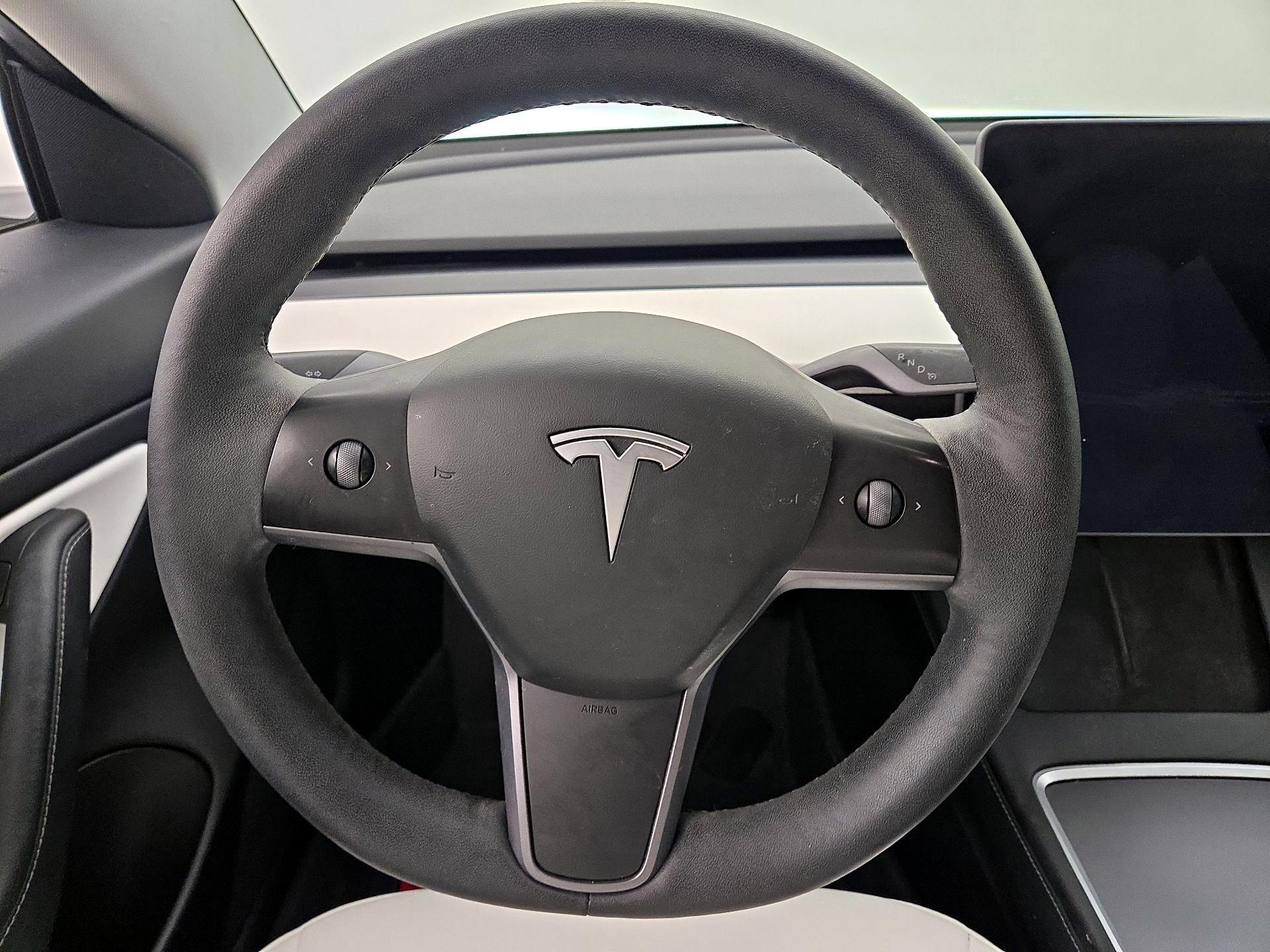 Thumbnail: 2021 Tesla Model 3 - 10