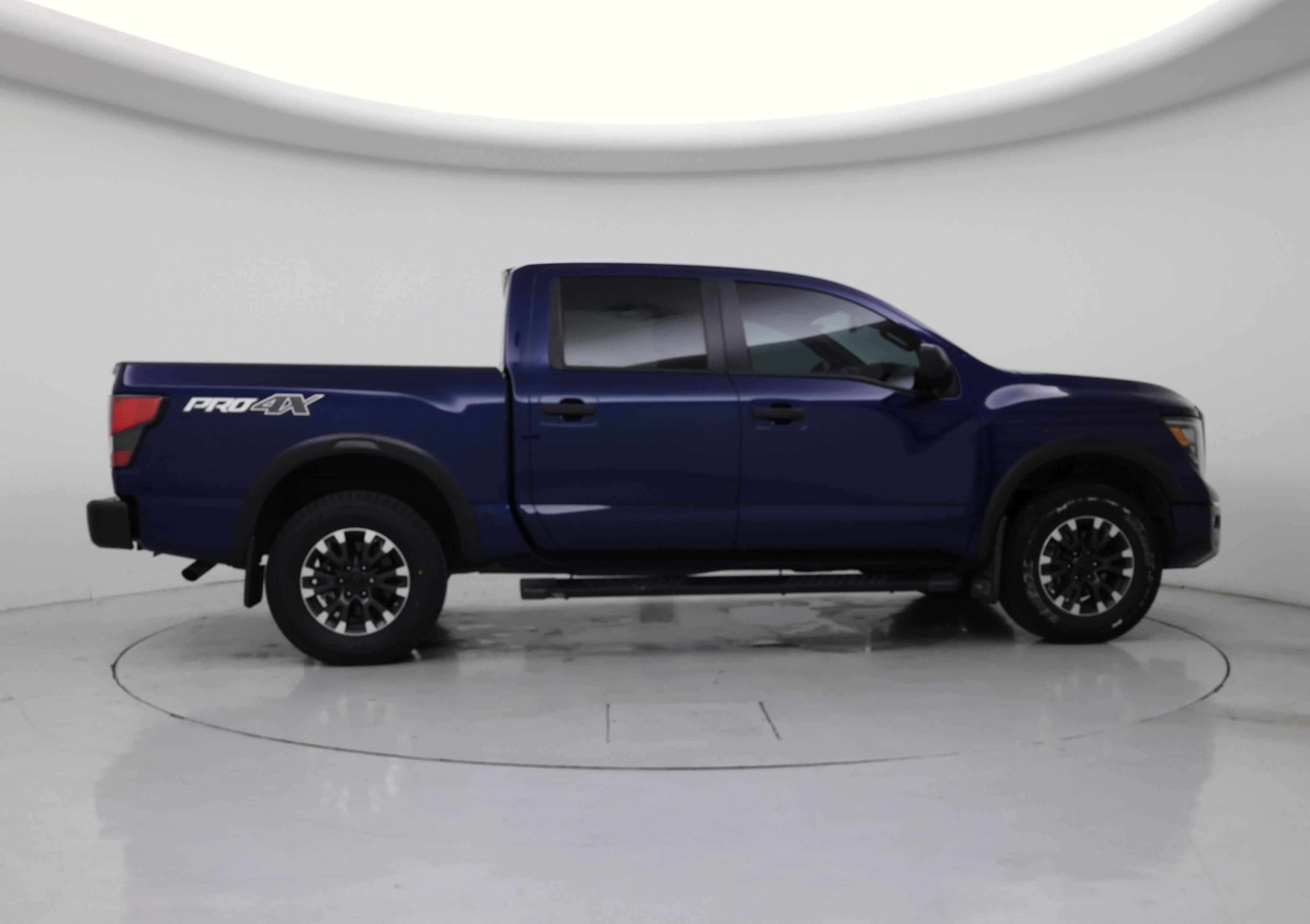 Thumbnail: 2022 Nissan Titan - 7
