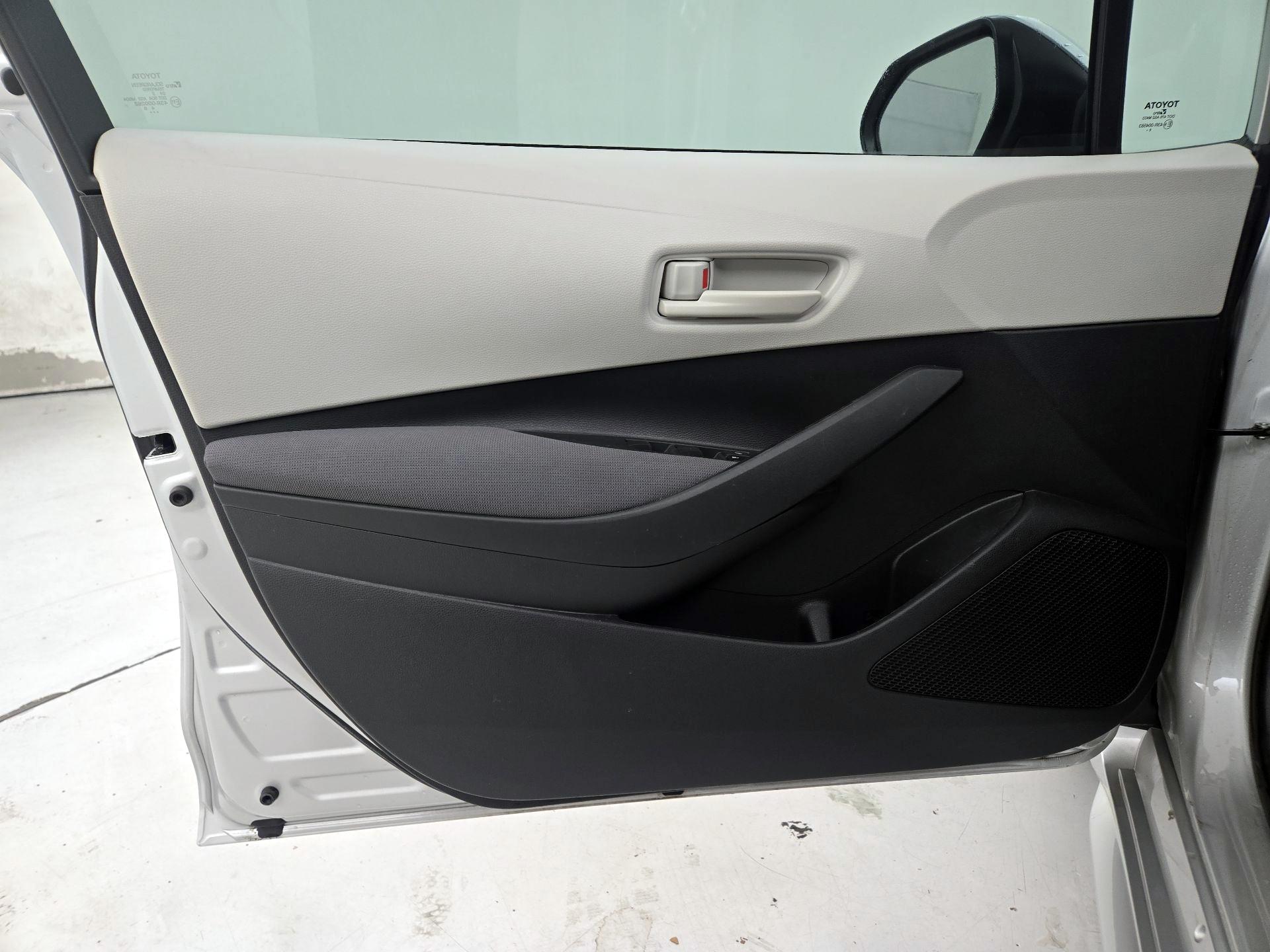 Thumbnail: 2023 Toyota Corolla - 12