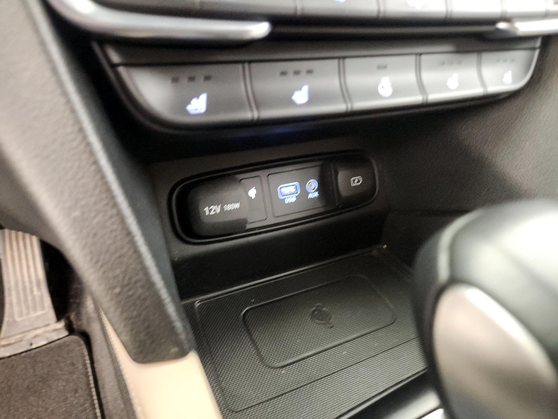 Thumbnail: 2020 Hyundai Santa Fe - 16