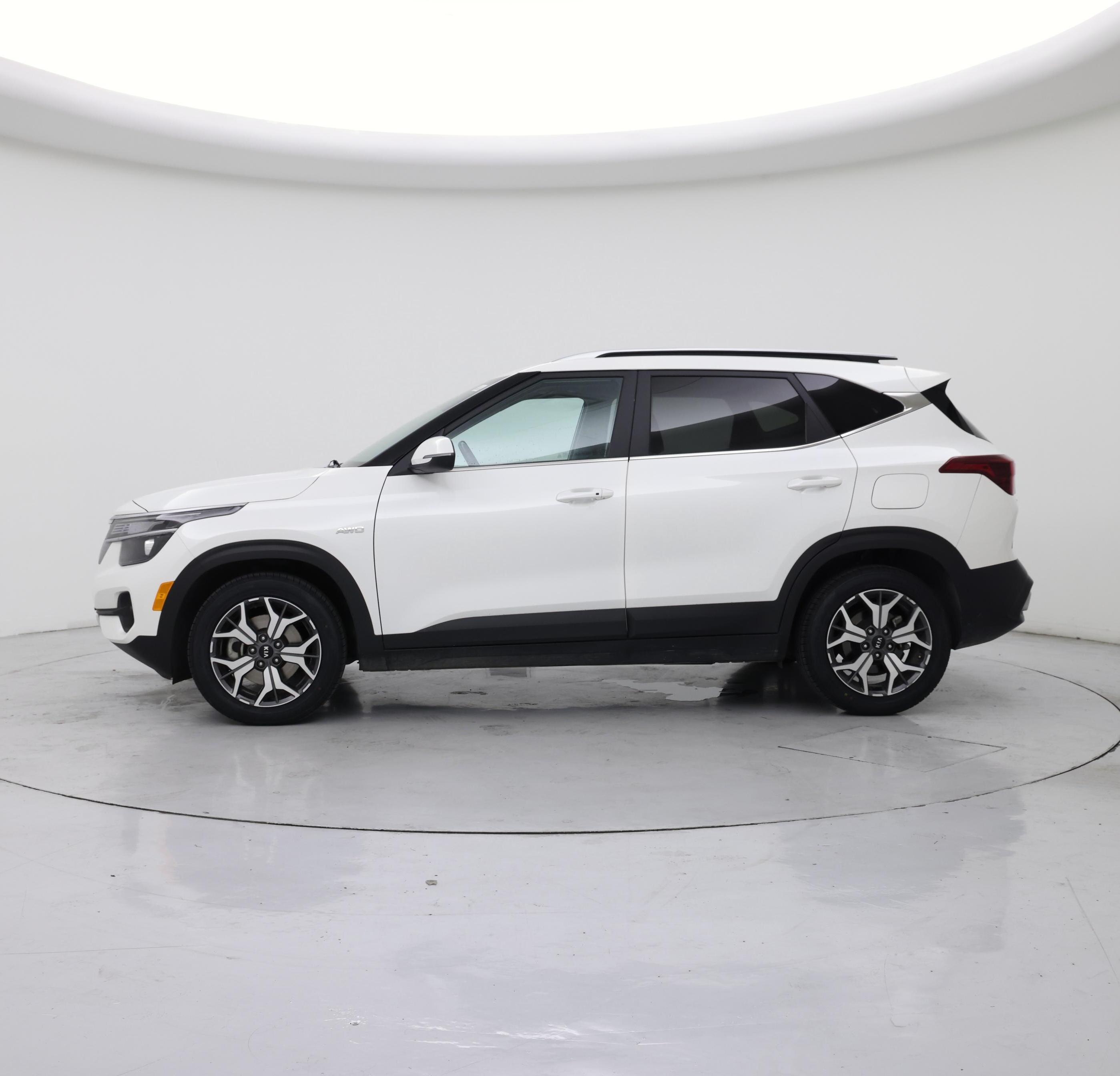 Thumbnail: 2021 Kia Seltos - 3