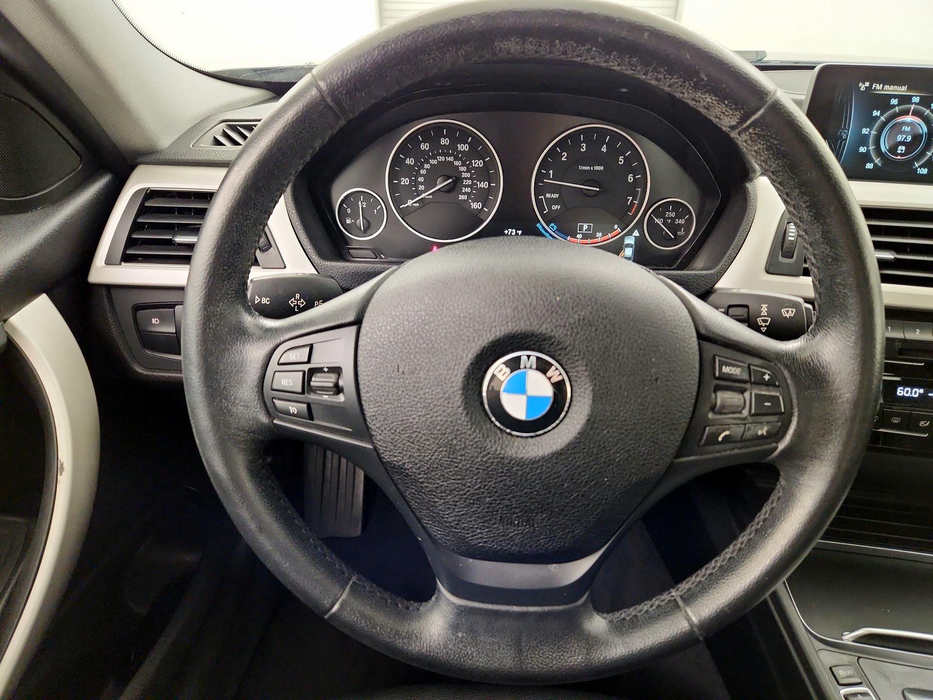 Thumbnail: 2016 BMW 3 Series - 10