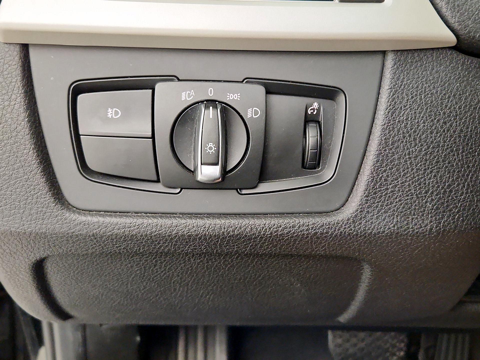 Thumbnail: 2016 BMW 3 Series - 13