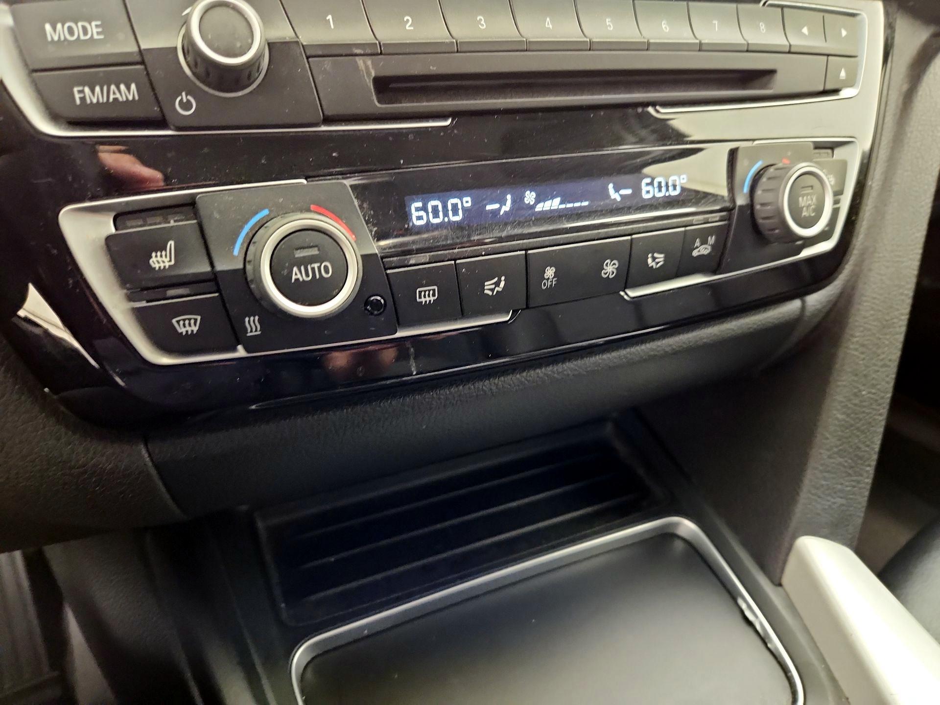 Thumbnail: 2016 BMW 3 Series - 17