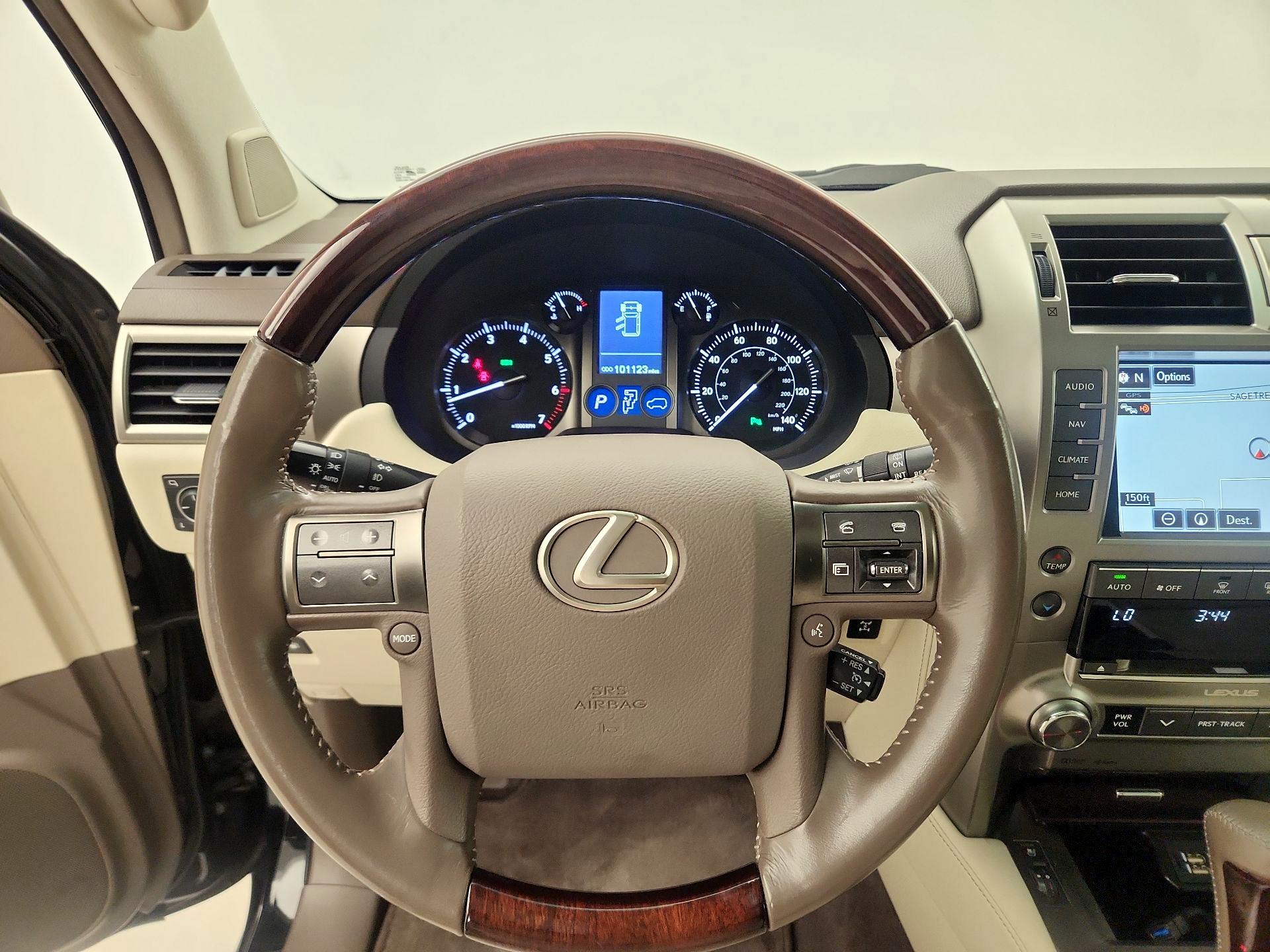 Thumbnail: 2016 Lexus GX - 10